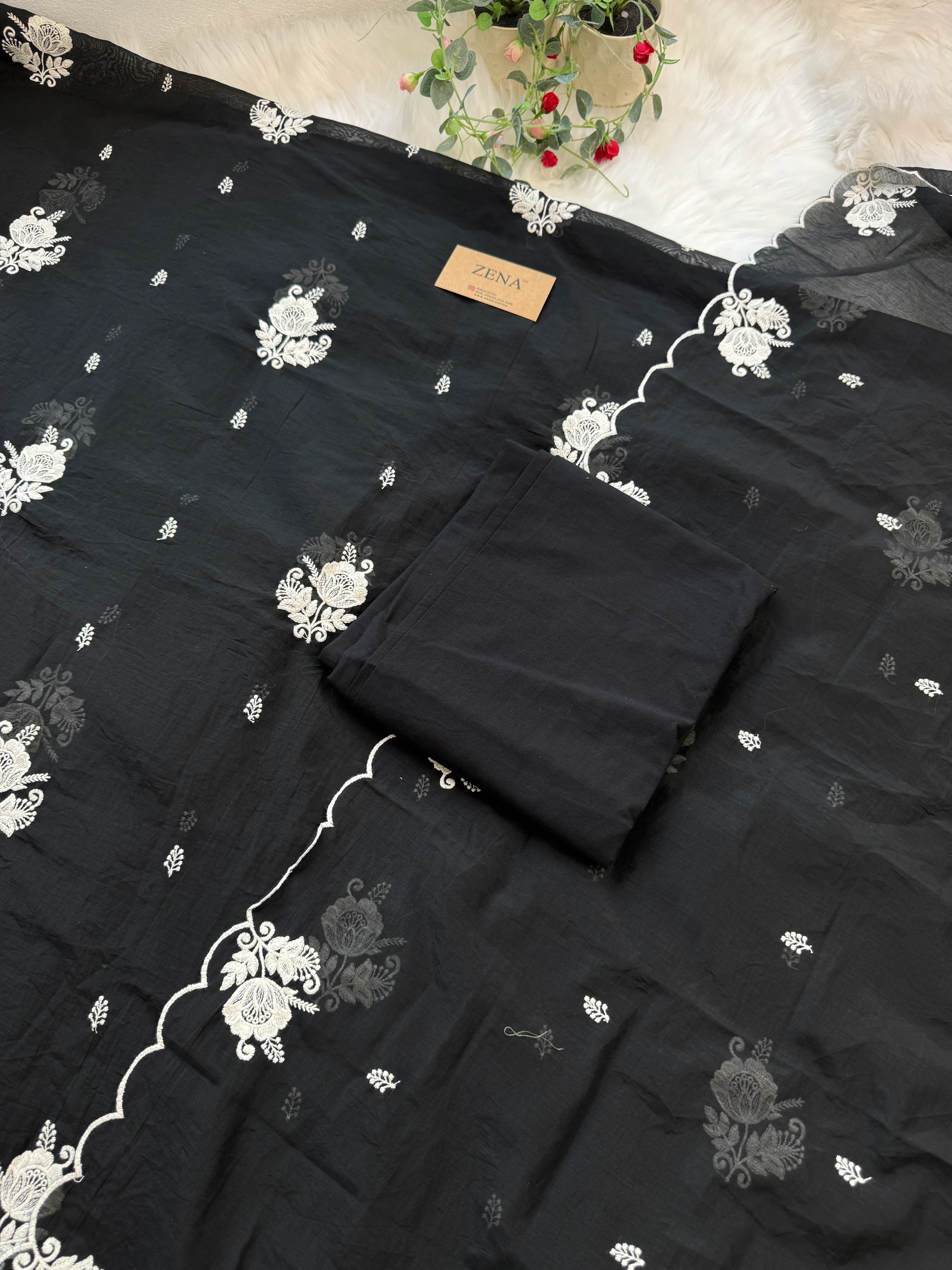 π Mul Chanderi Embroidered Unstitched Suit π - Image 3