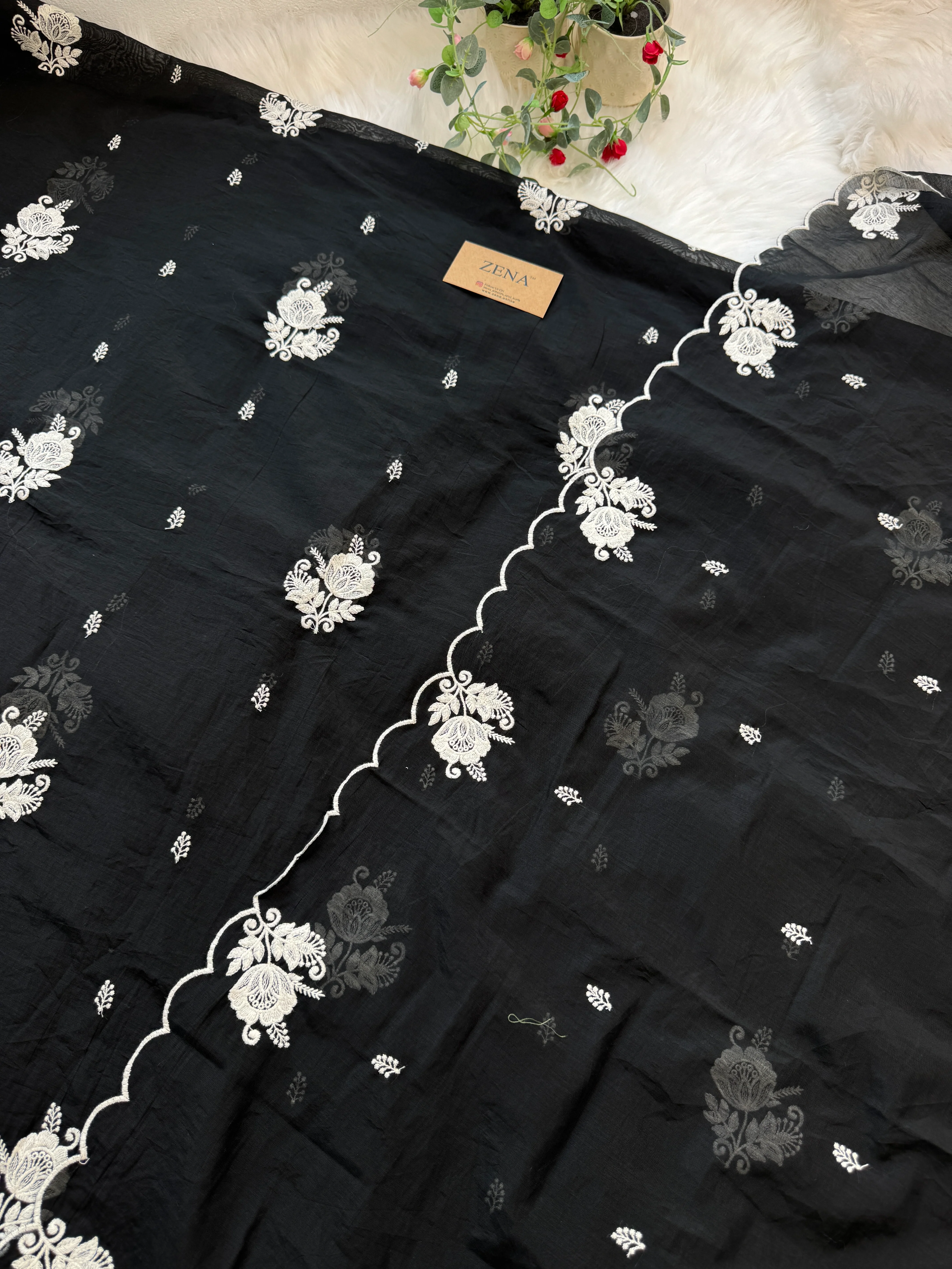 π Mul Chanderi Embroidered Unstitched Suit π - Image 4