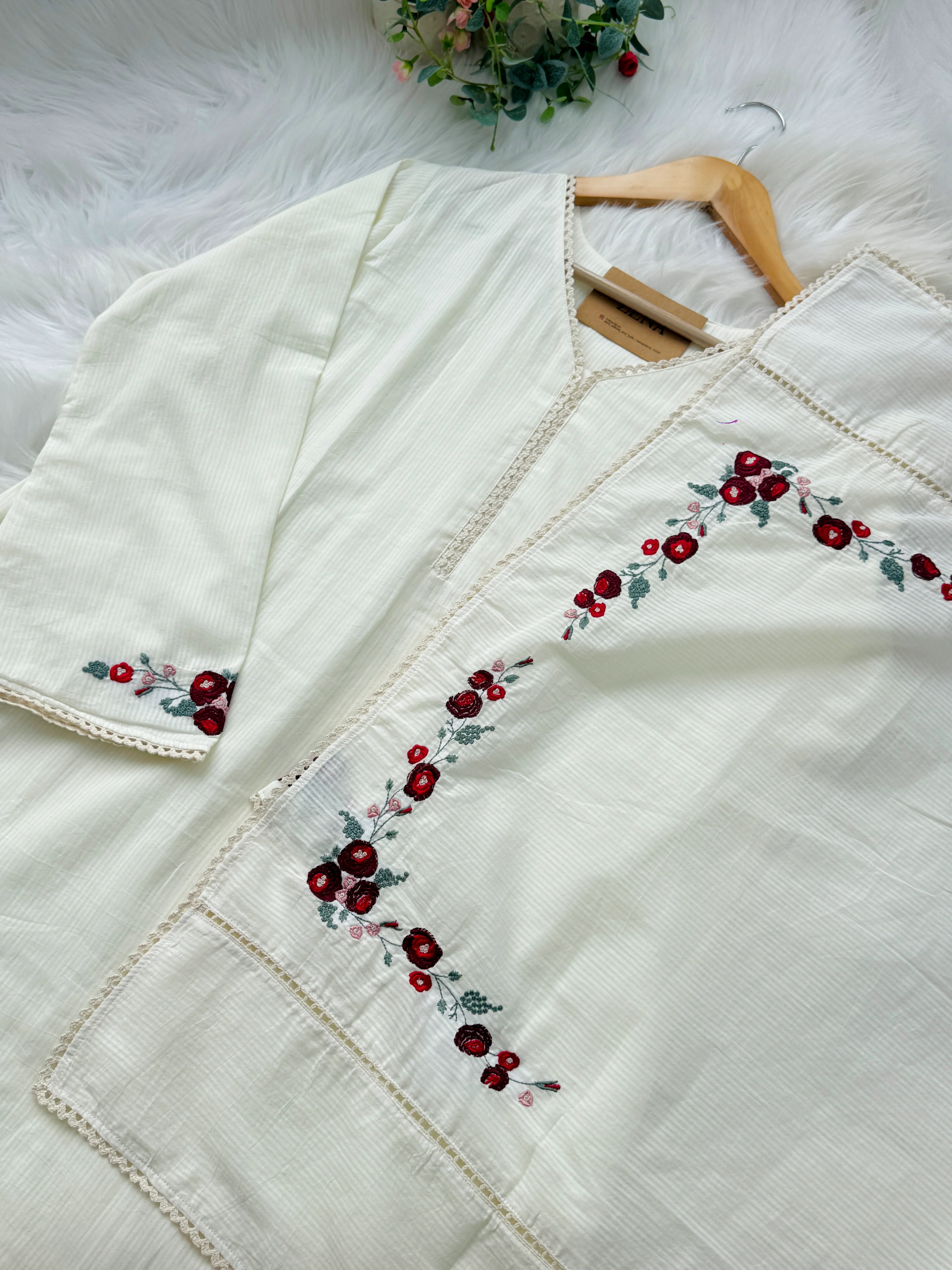 🌸 Pure Cotton Embroidered Kurti Set 🌸 - Image 3