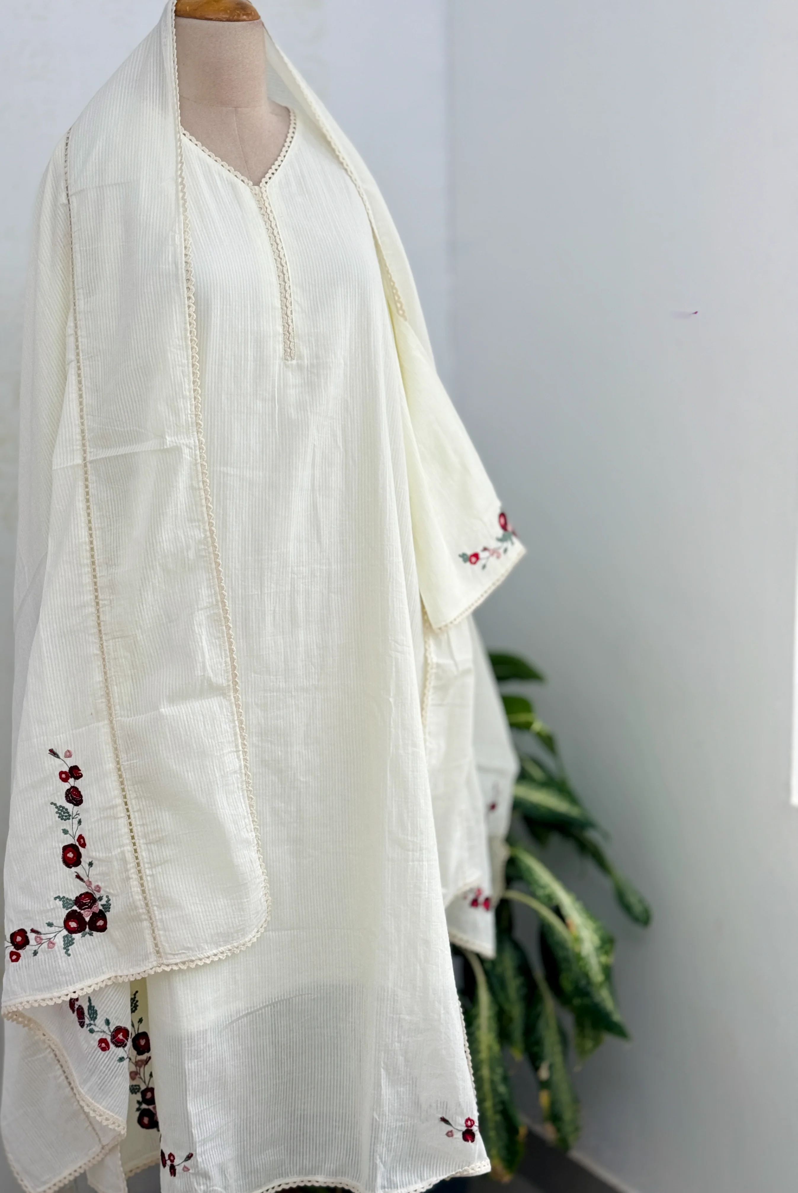 🌸 Pure Cotton Embroidered Kurti Set 🌸 - Image 9