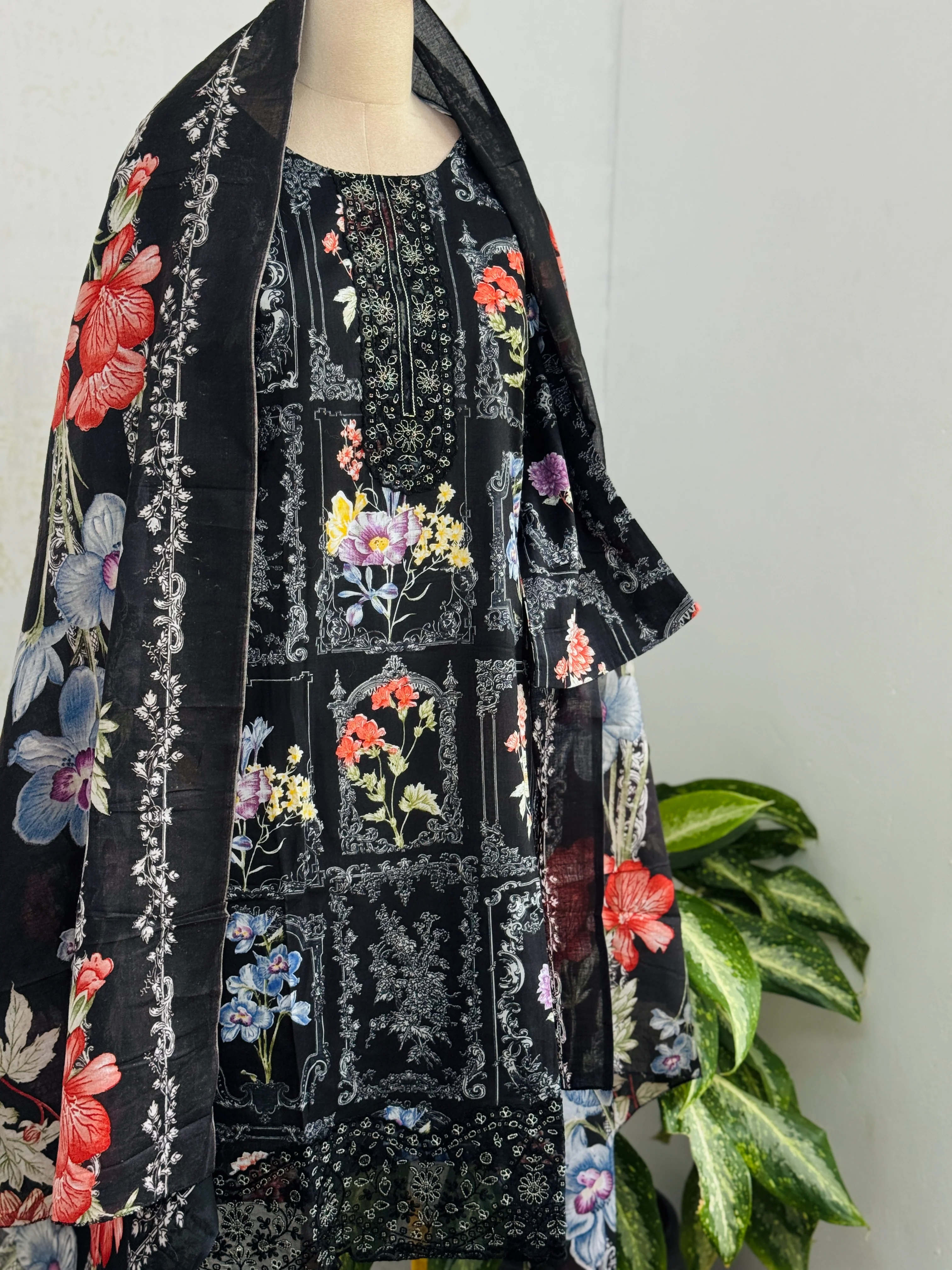 π Pure Cotton Pakistani Kurti Set with Embroidery π - Image 2