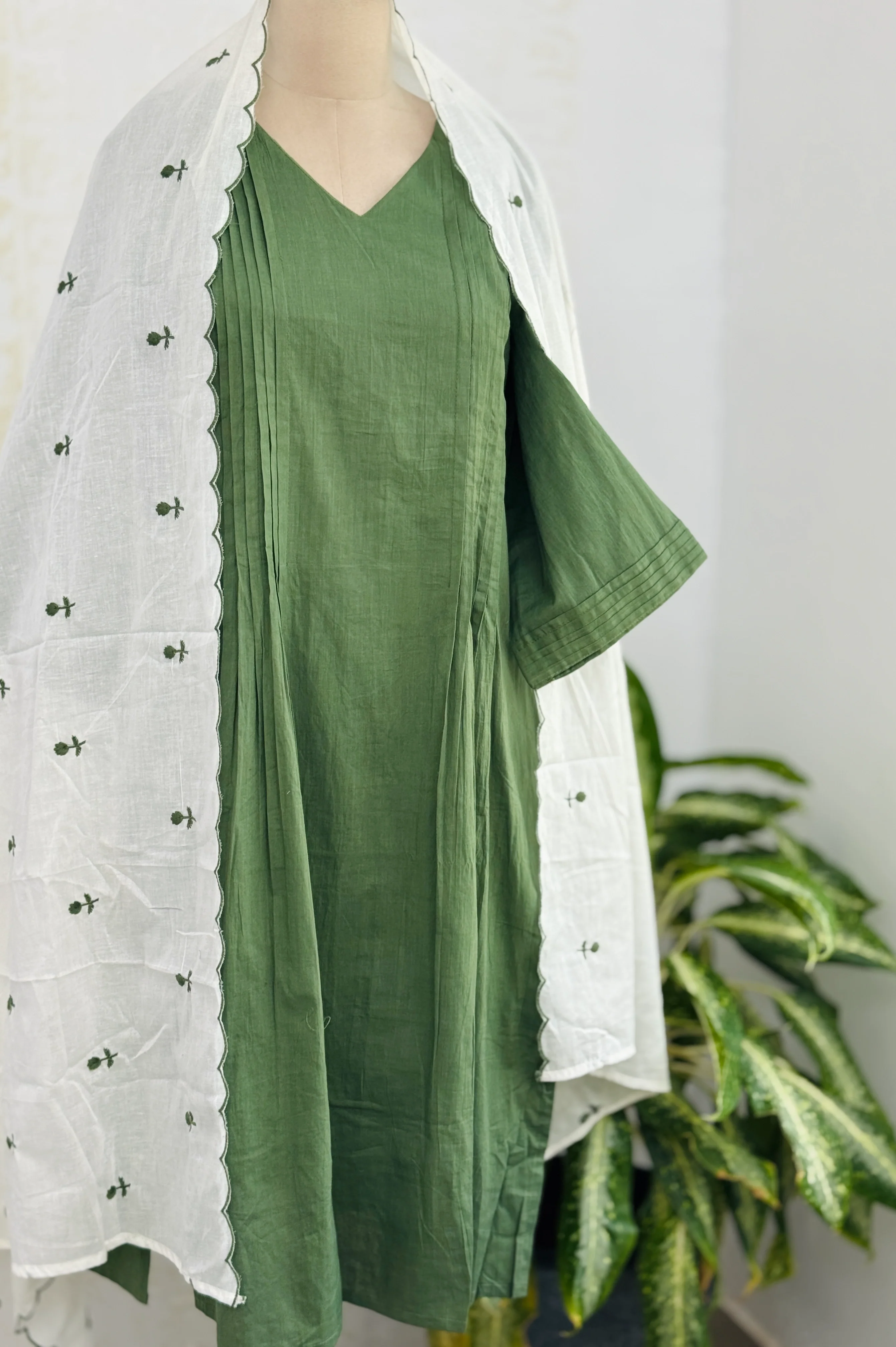 πΈ Pure Mul Cotton Embroidered Anarkali Set πΈ - Image 2
