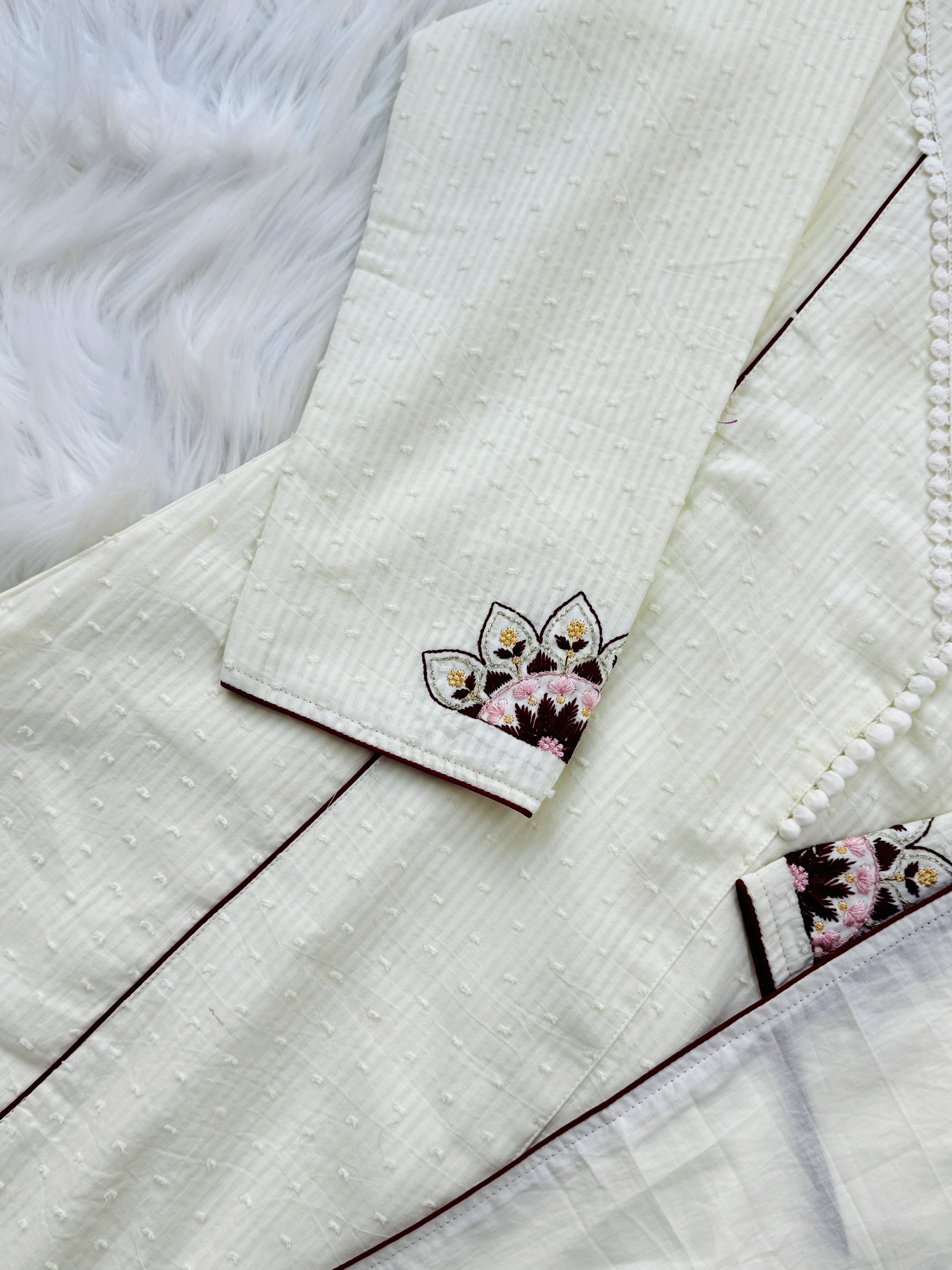 🌿 Pure Mul Cotton Striped Kurti Set with Embroidery 🌿 - Image 7