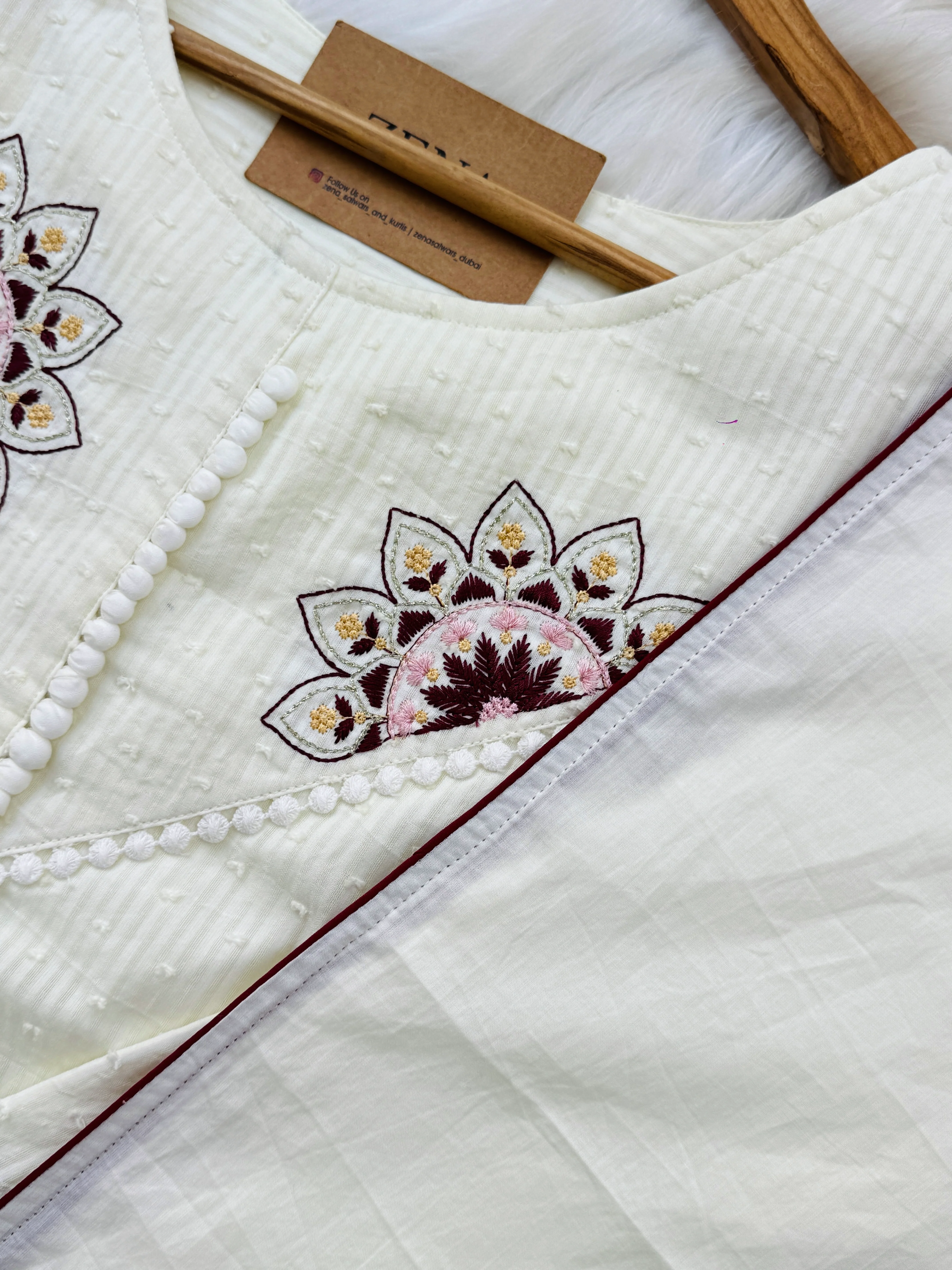 🌿 Pure Mul Cotton Striped Kurti Set with Embroidery 🌿 - Image 8