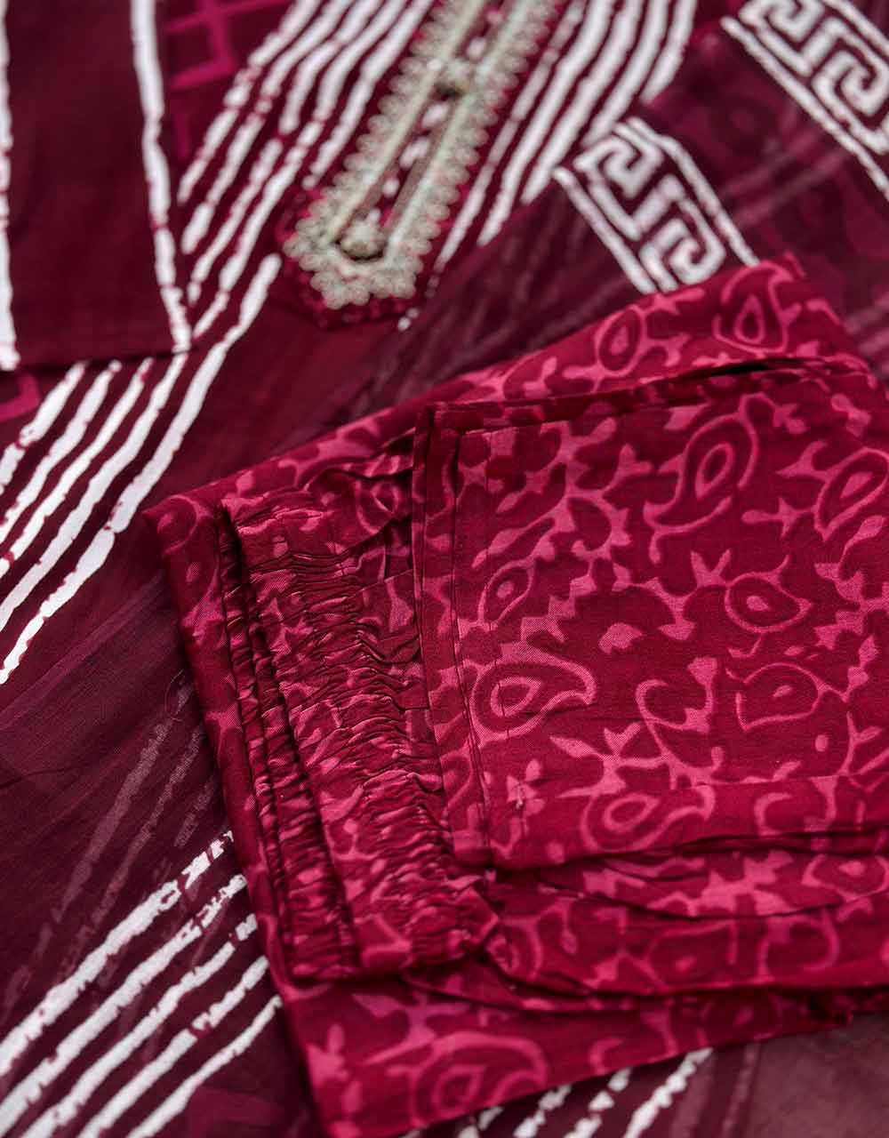 πΏ READY TO WEAR PURE COTTON KURTI SET β Comfort Meets Elegance β¨ - Image 2