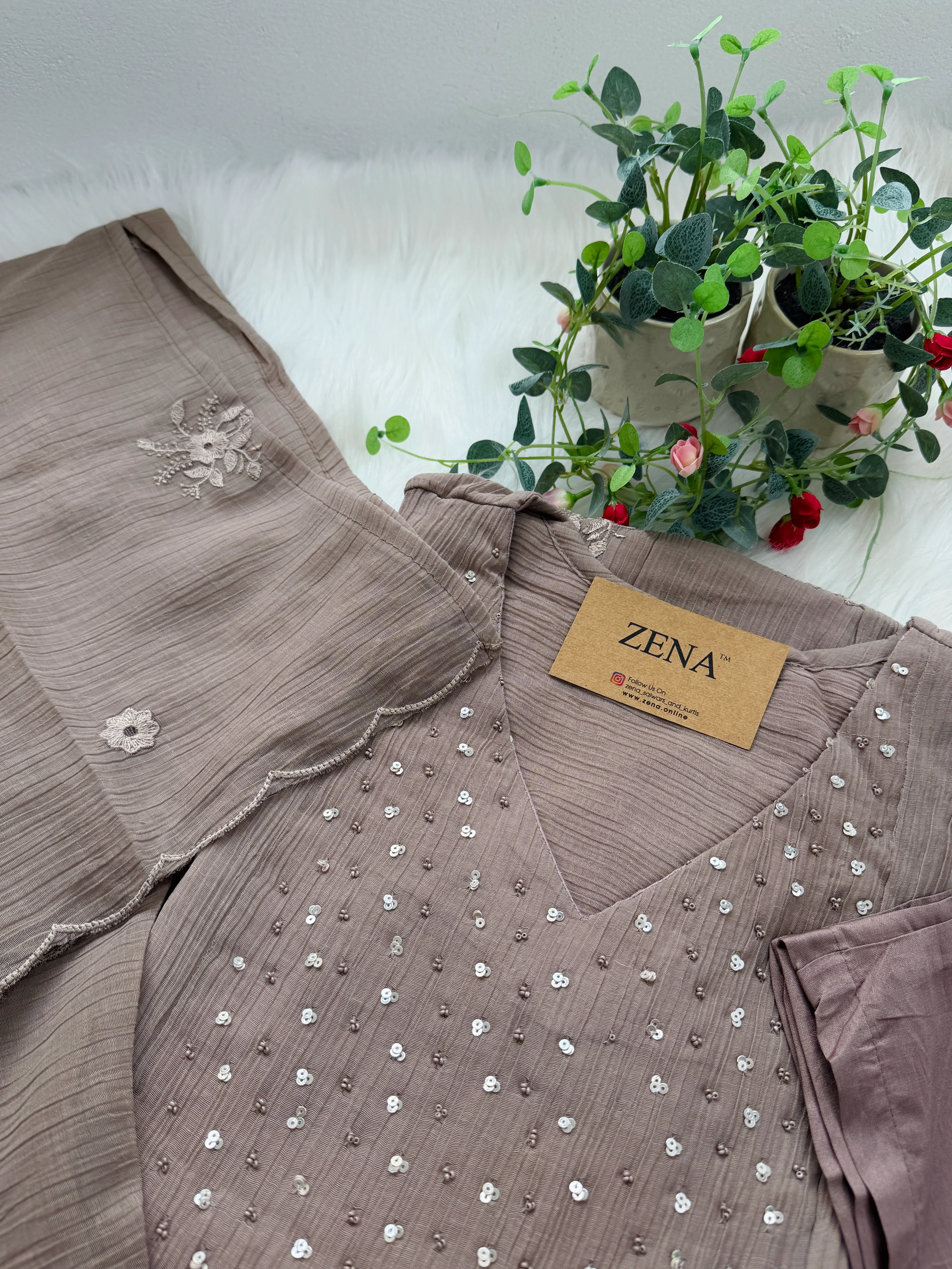 ✨ Chinnon Hand Detailed Embroidered Anarkali Set ✨ - Image 5