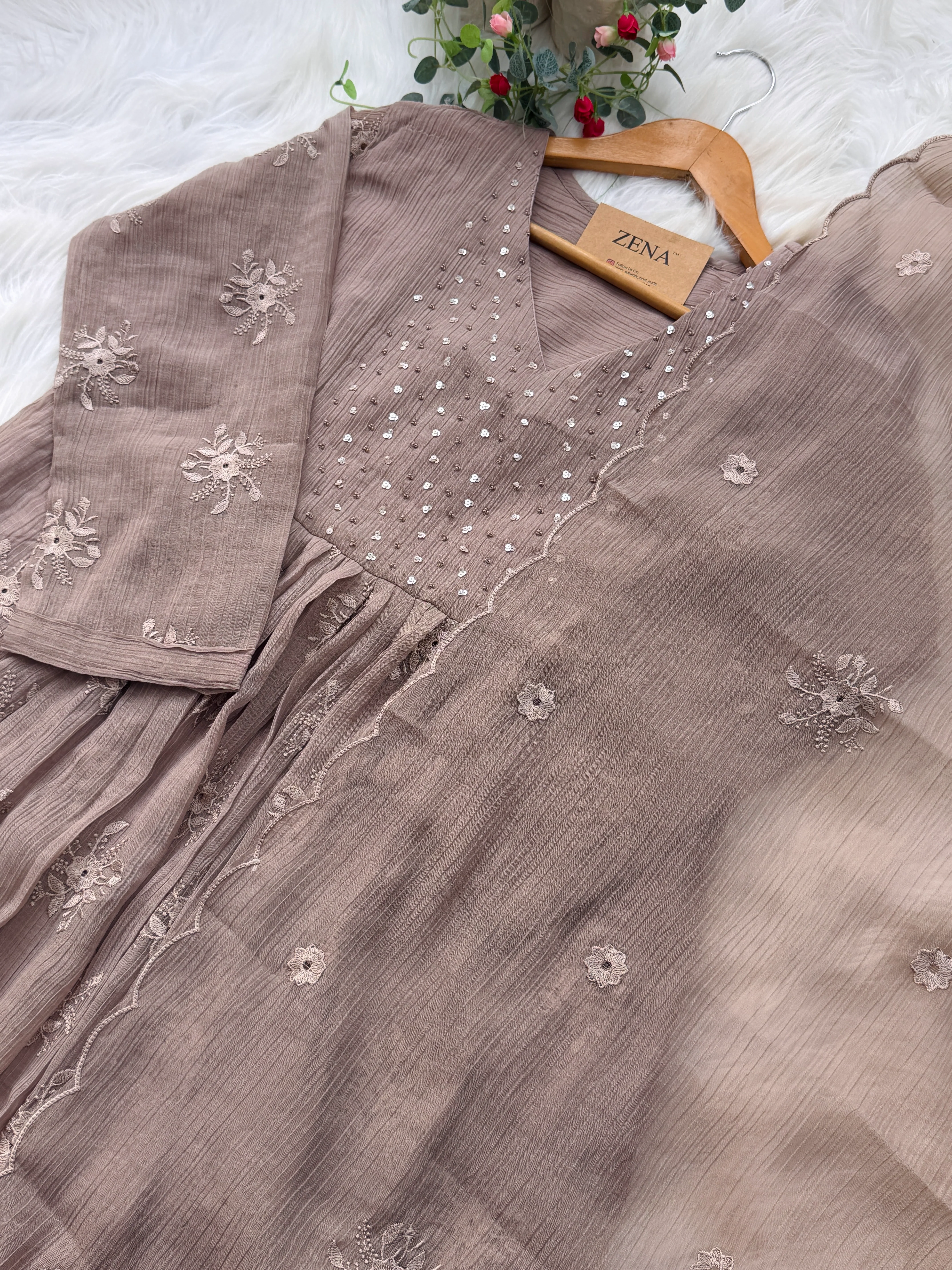 ✨ Chinnon Hand Detailed Embroidered Anarkali Set ✨ - Image 7