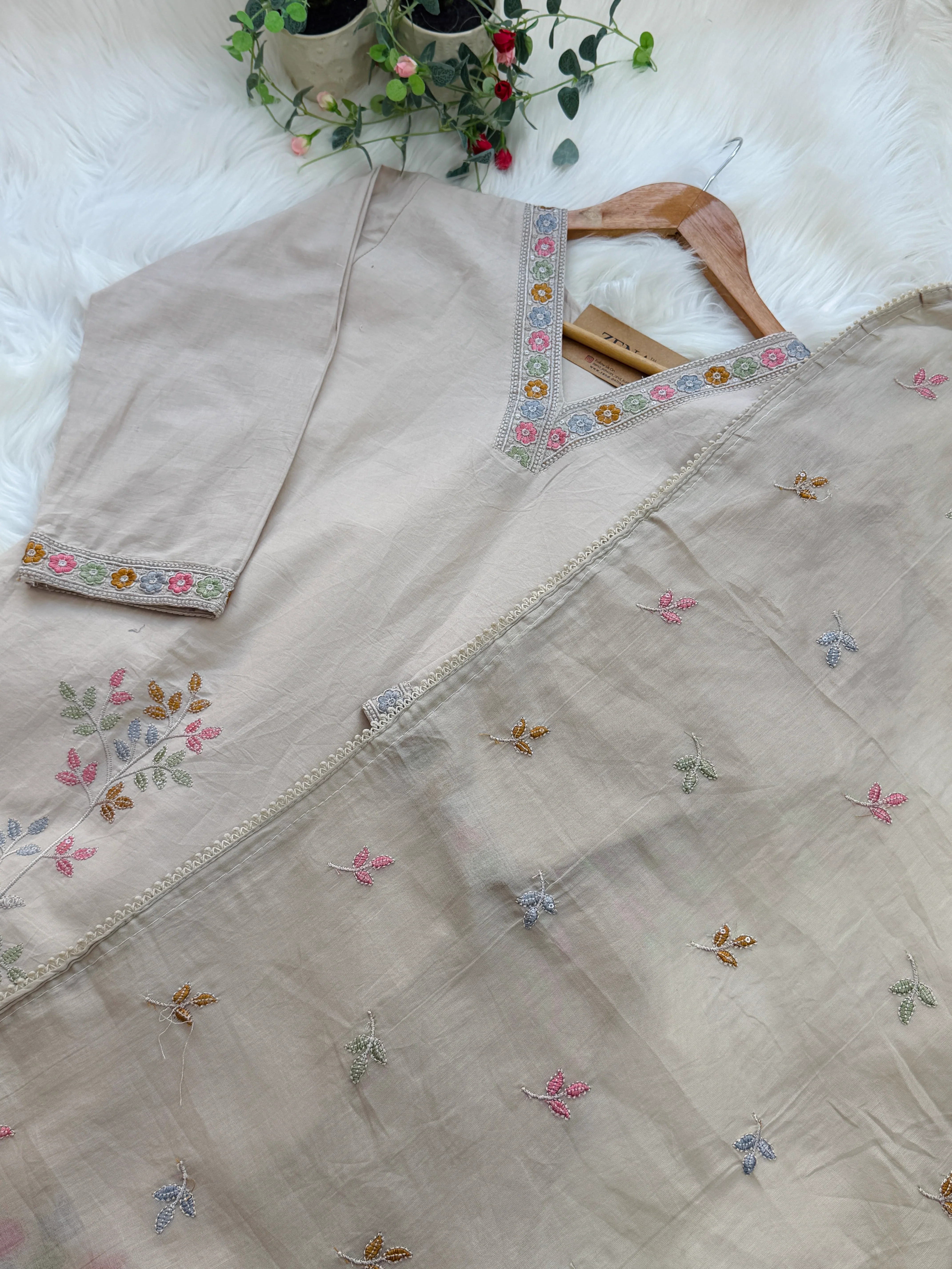 ✨ Cotton Embroidered V-Neck Kurti Set ✨ - Image 5