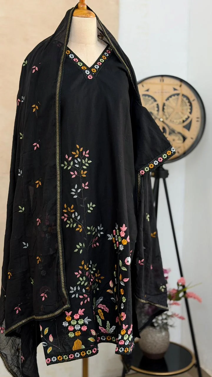 ✨ Cotton Embroidered V-Neck Kurti Set ✨ - Image 2