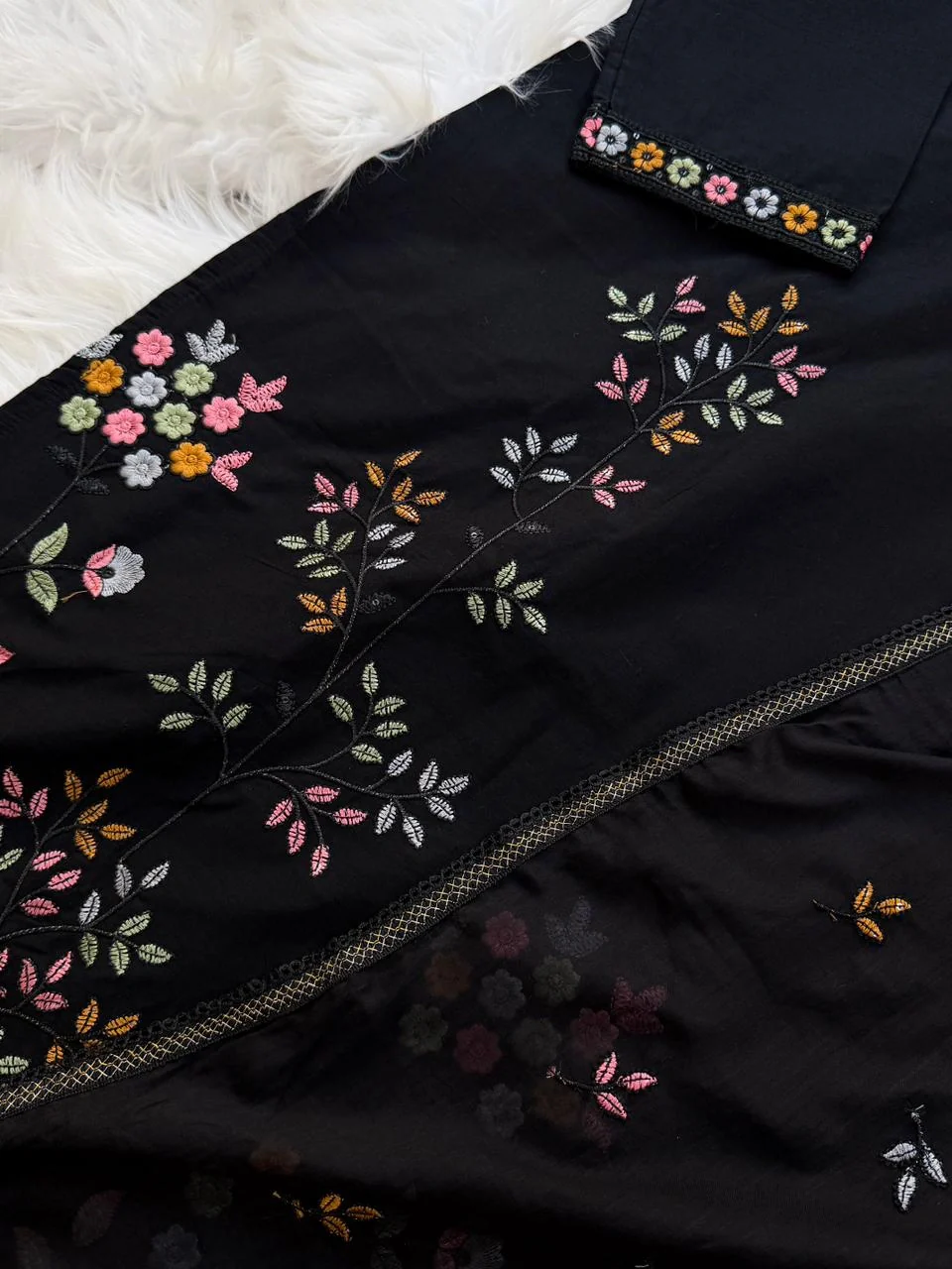 ✨ Cotton Embroidered V-Neck Kurti Set ✨ - Image 9