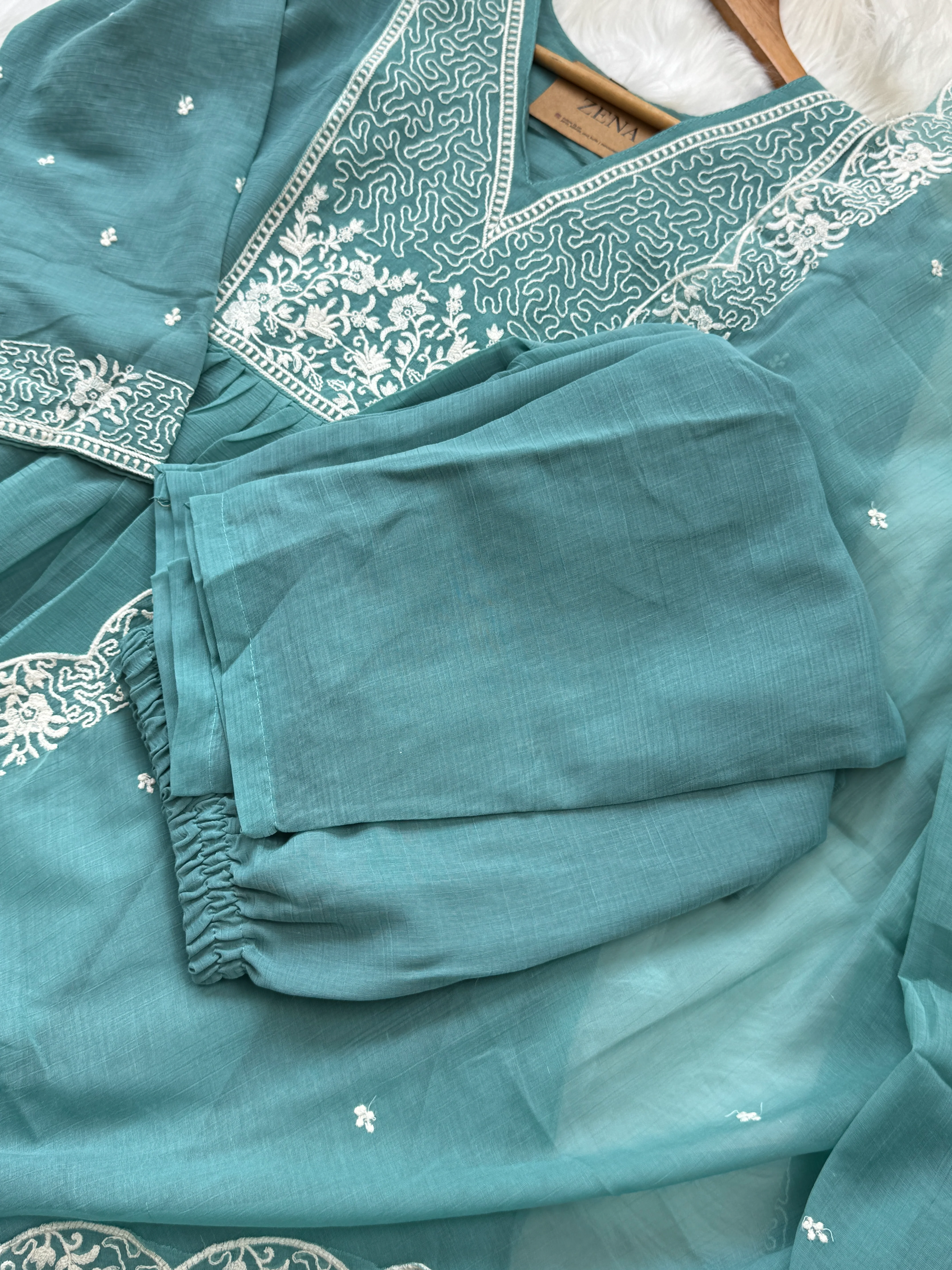 β¨ Crush Silk Embroidered Anarkali Kurti Set β¨ - Image 5
