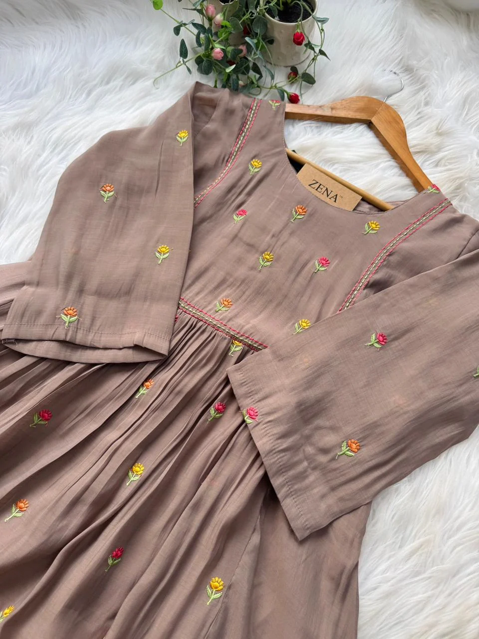 ✨ Glass Chanderi Anarkali Kurti Set – Top, Bottom & Dupatta ✨ - Image 4