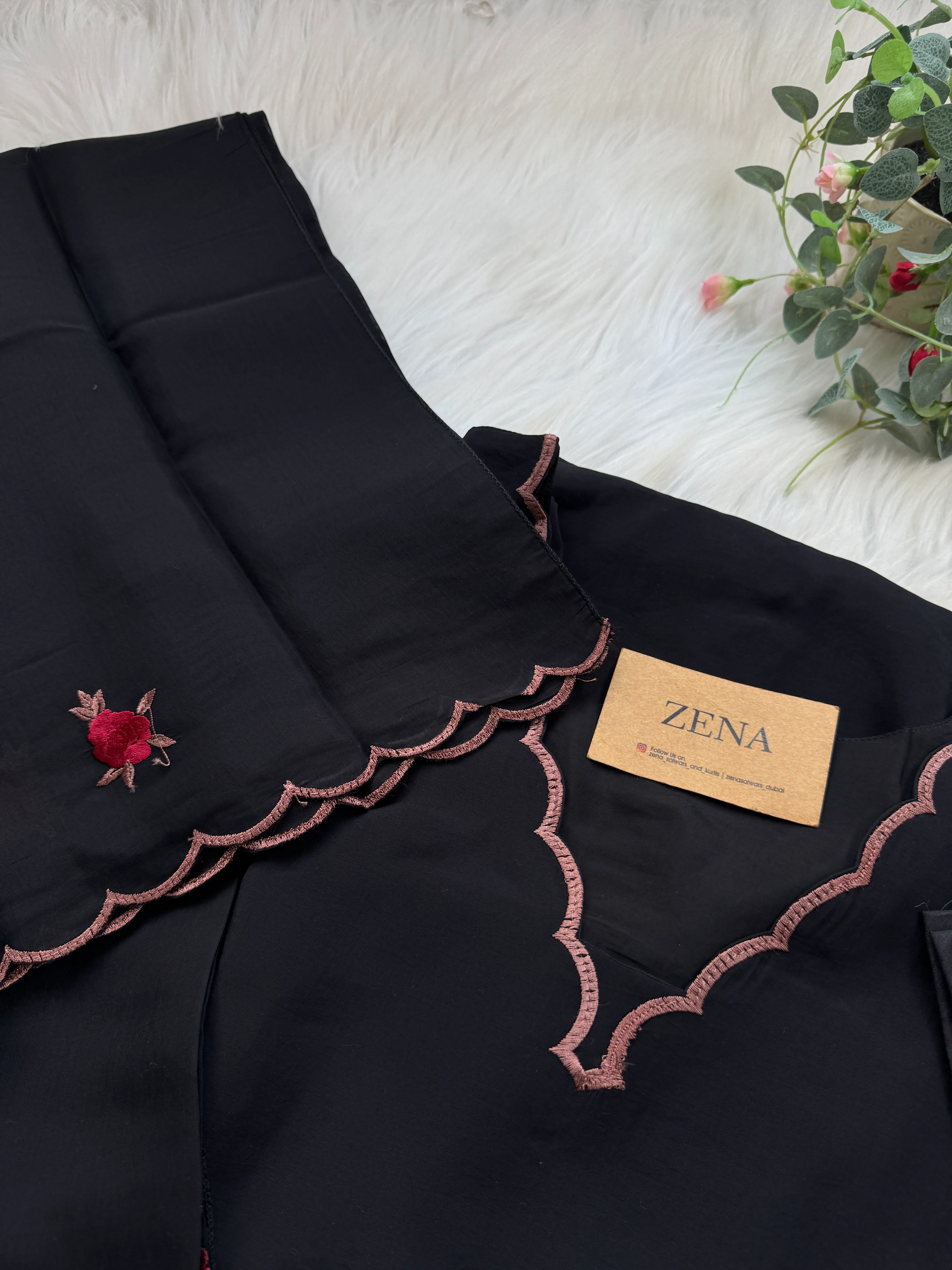 ✨ Glass Chanderi Embroidered Kurti Set ✨ - Image 7