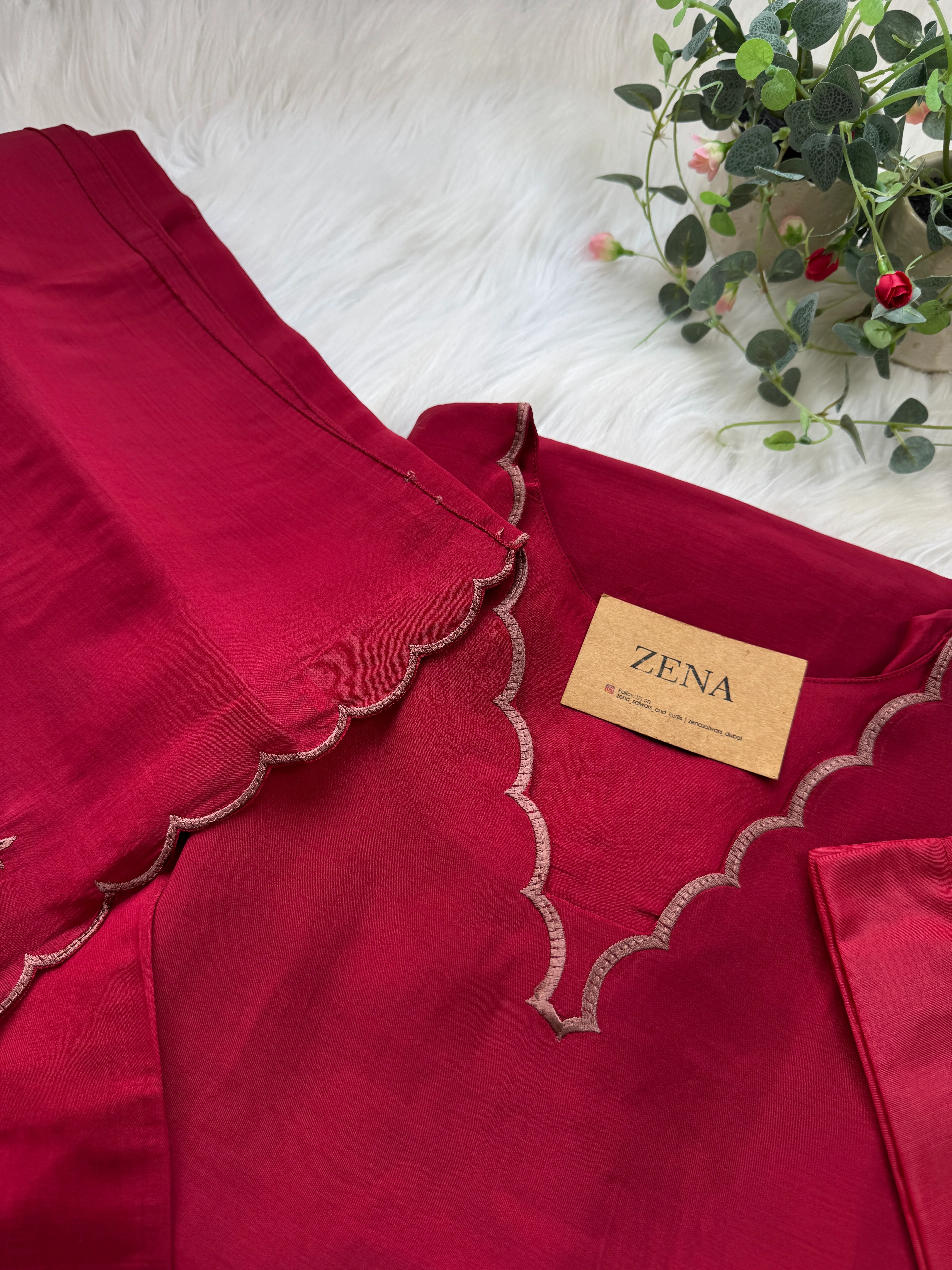 ✨ Glass Chanderi Embroidered Kurti Set ✨ - Image 4