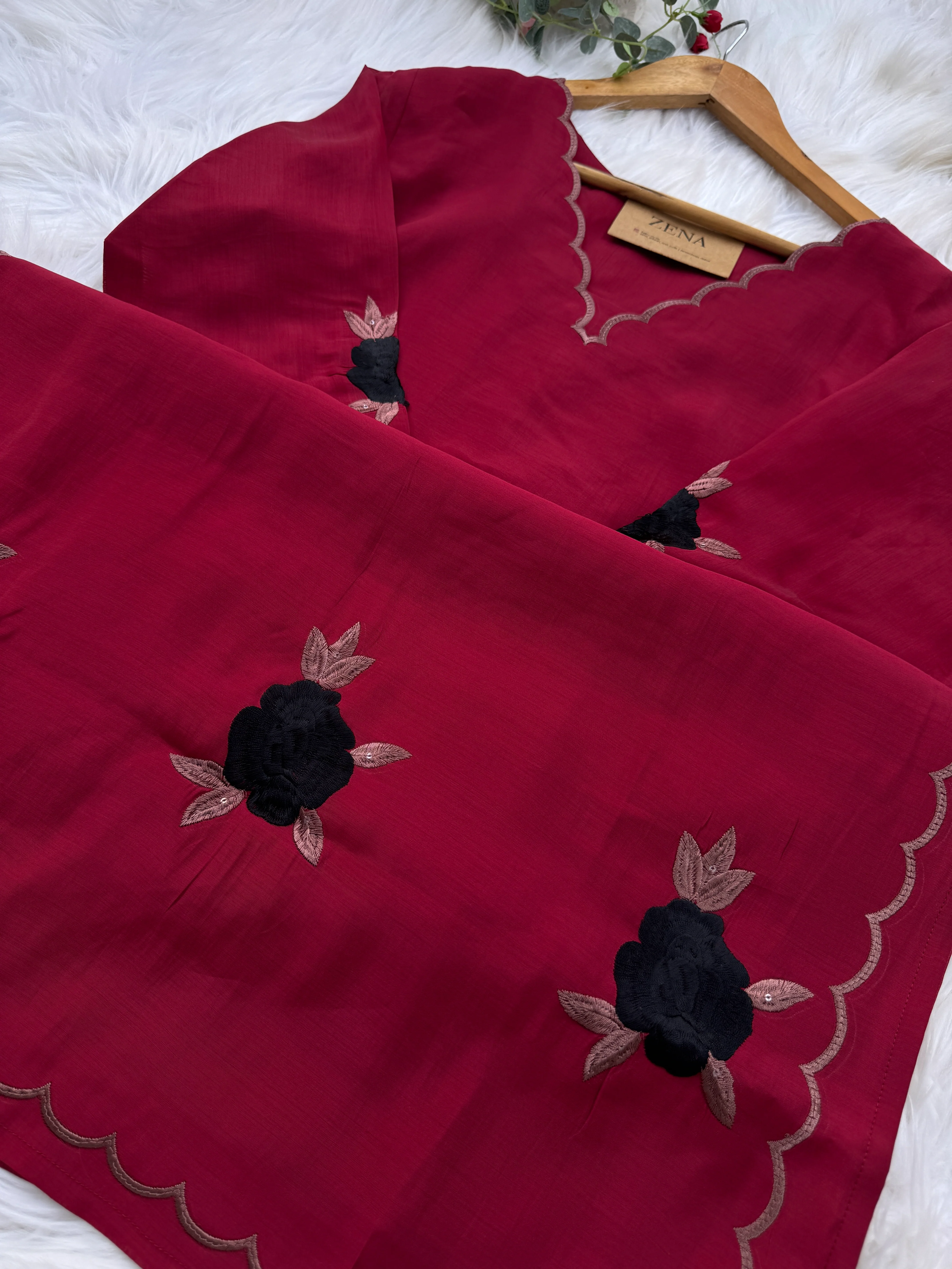 ✨ Glass Chanderi Embroidered Kurti Set ✨ - Image 6