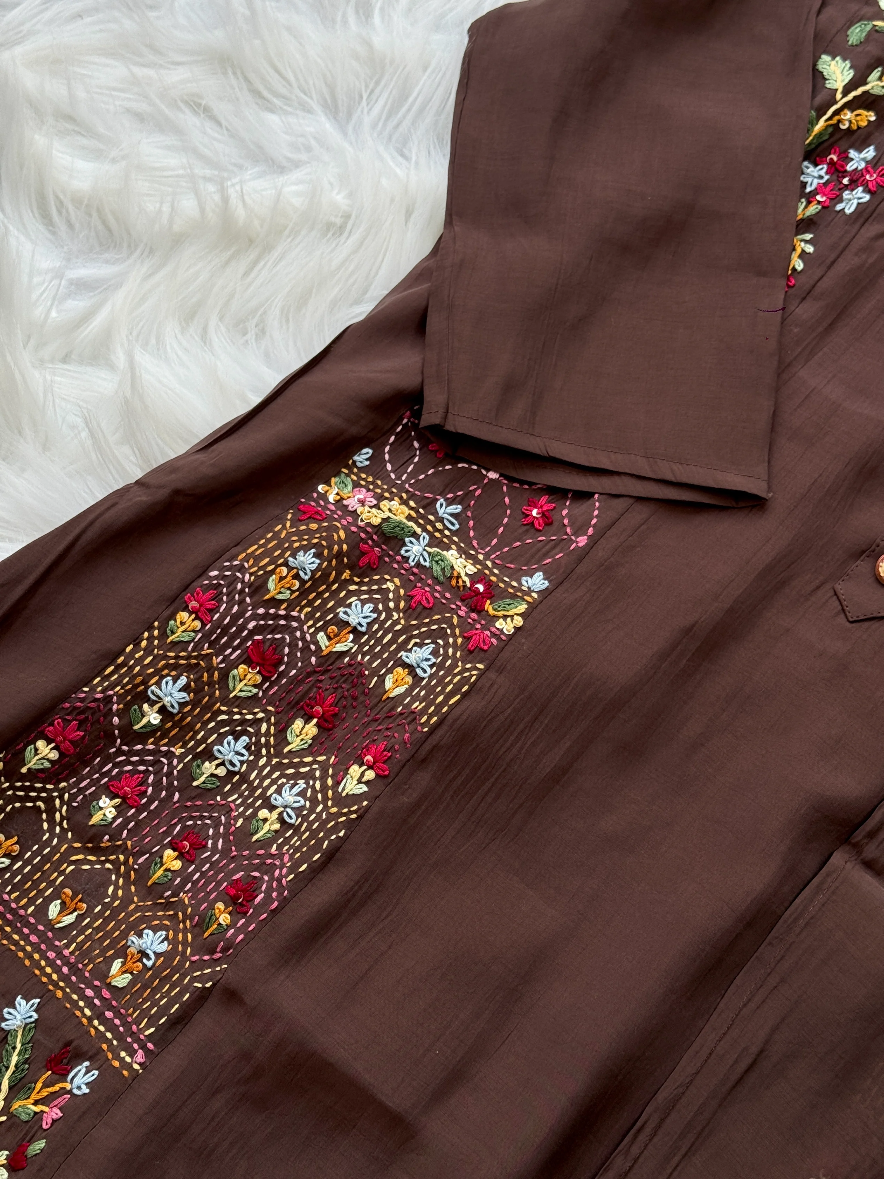 ✨ Glass Chanderi Embroidered Kurti Set ✨ - Image 8