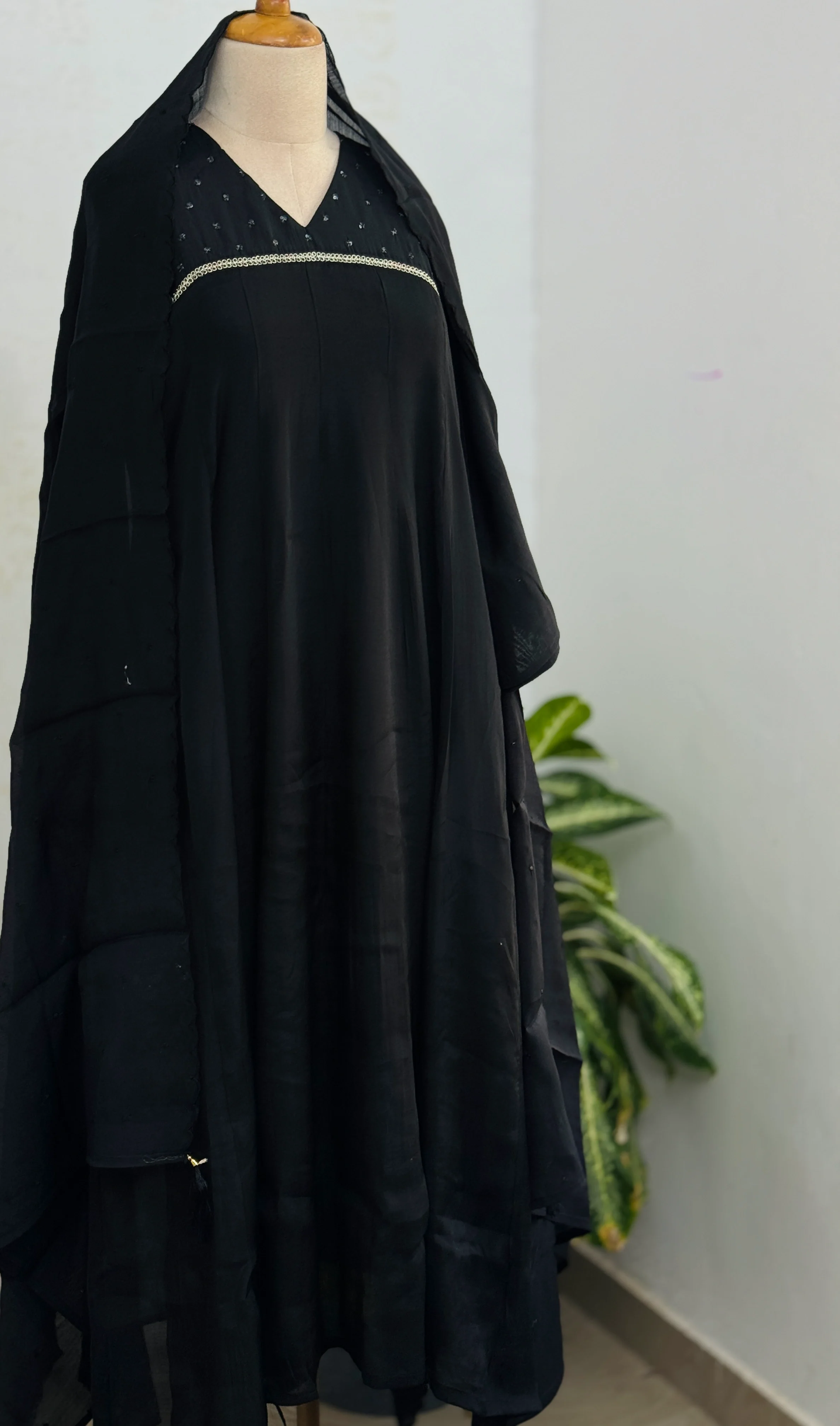 β¨ Glass Chanderi Hand-Detailed Anarkali Set β¨ - Image 2