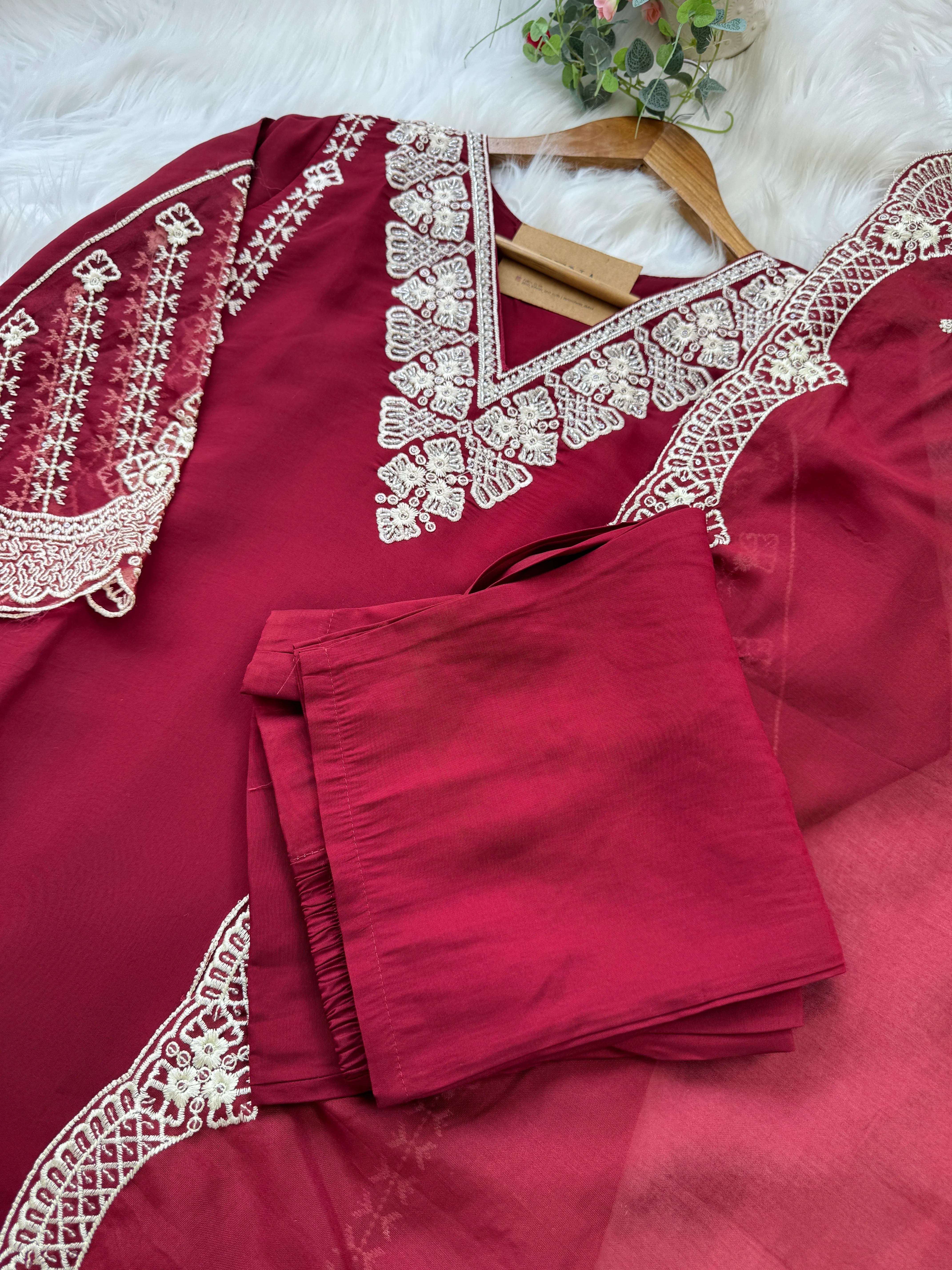 ✨ Glass Chanderi Pakistani Embroidered Kurti Set ✨ - Image 4
