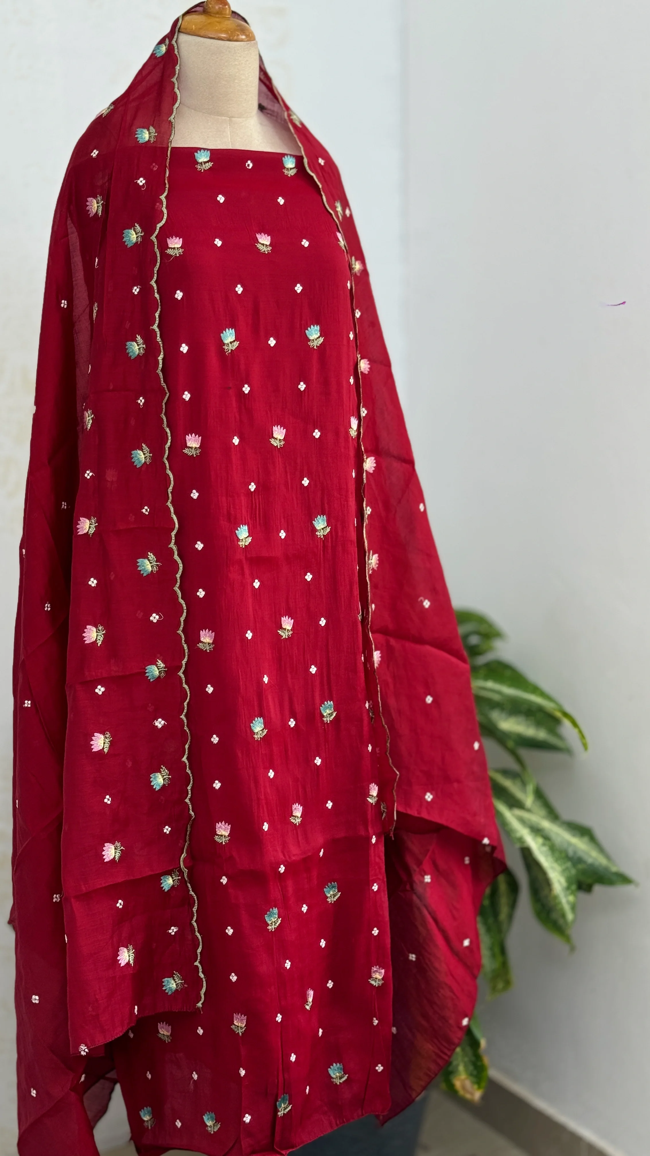 β¨ Malai Chanderi Unstitched Suit β¨ - Image 2