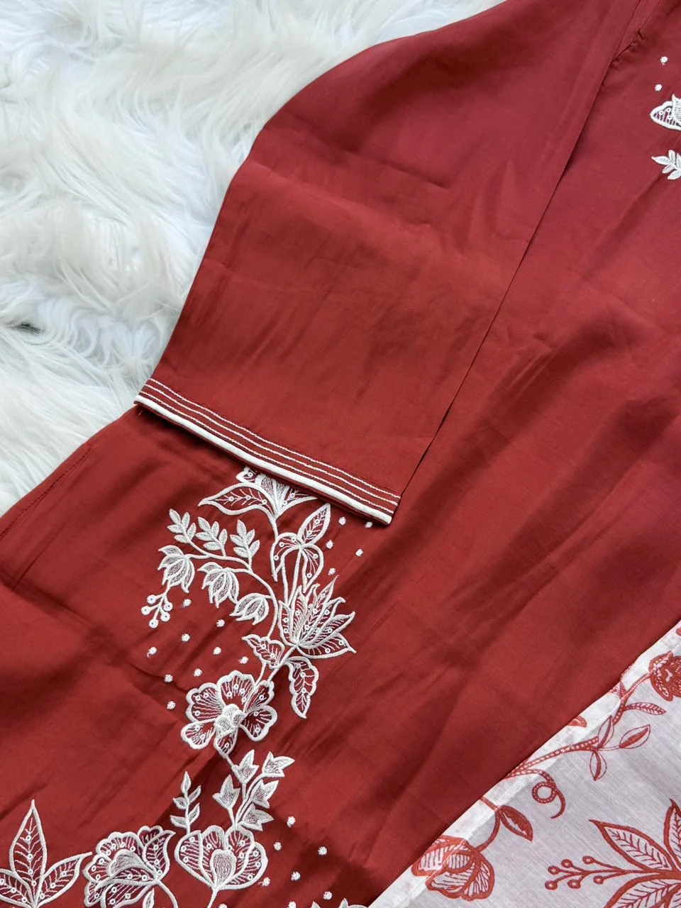 ✨ Modal Mul Chanderi Embroidered Kurti Set ✨ - Image 6