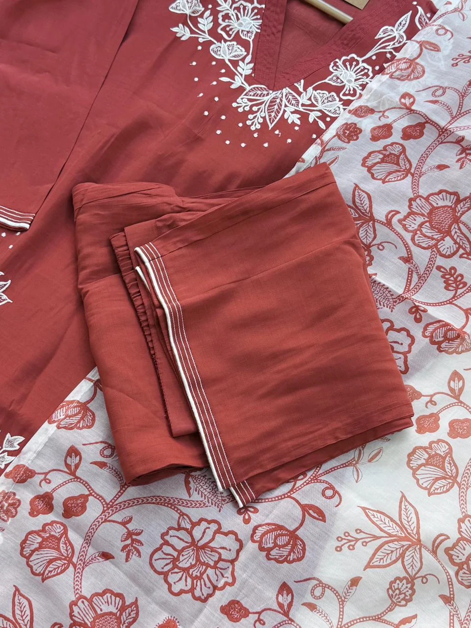✨ Modal Mul Chanderi Embroidered Kurti Set ✨ - Image 9