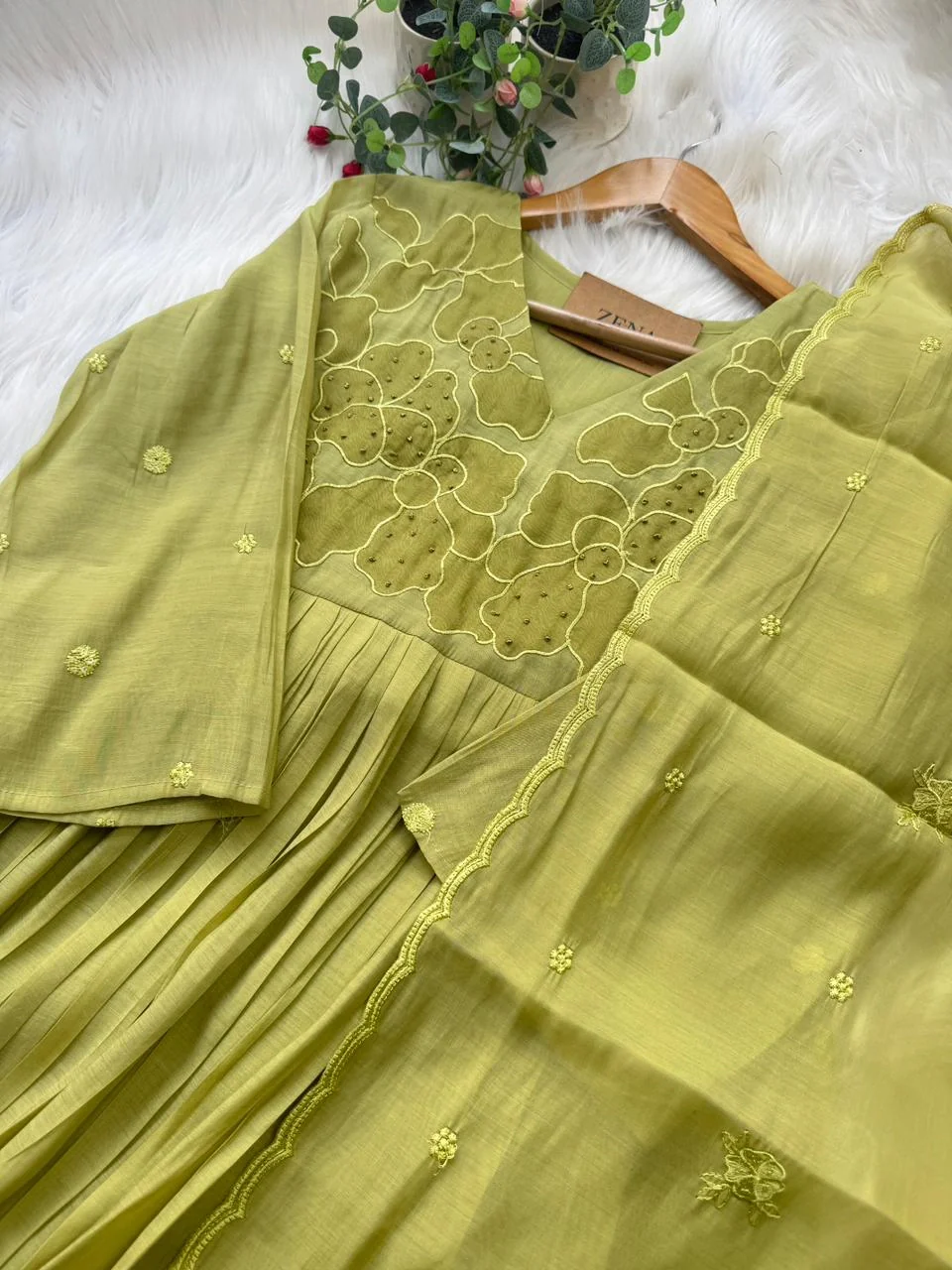 ✨ Mul Chanderi Appliqué Work Kurti Set ✨ - Image 6