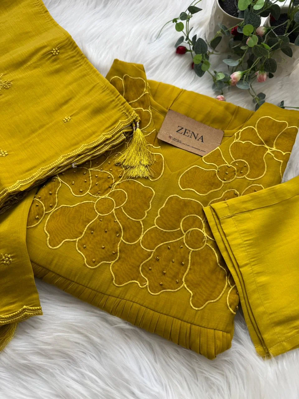 ✨ Mul Chanderi Appliqué Work Kurti Set ✨