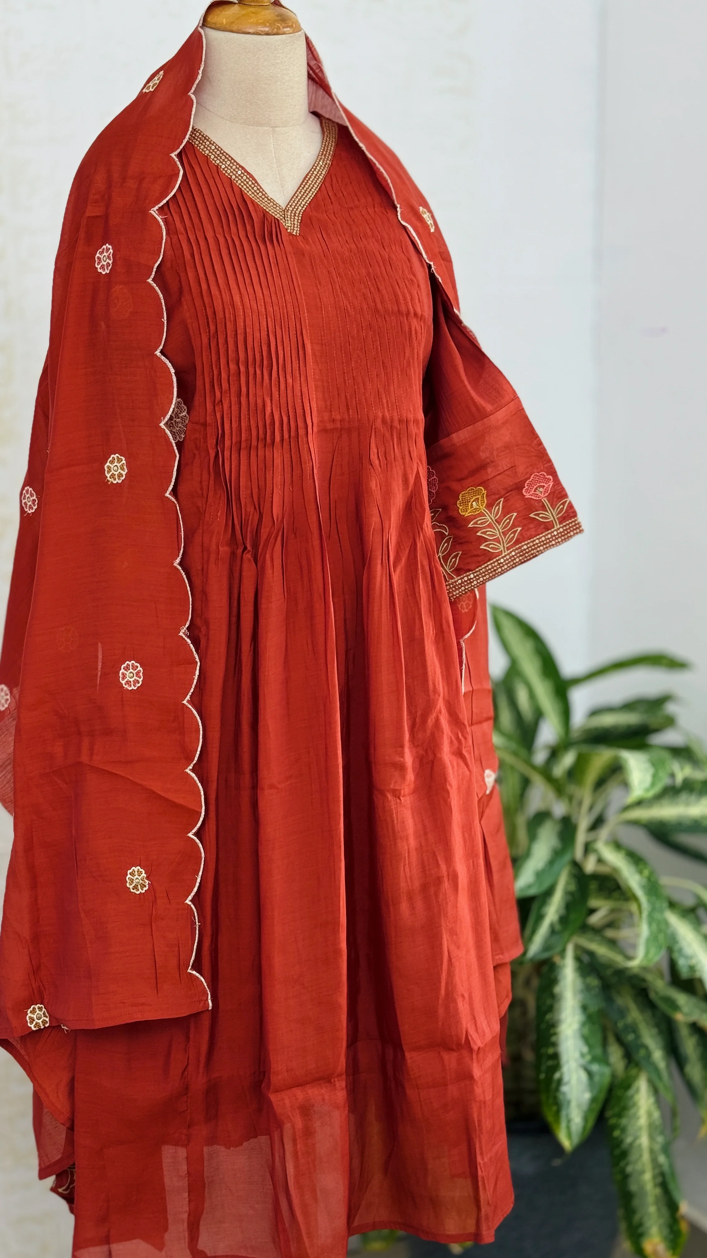 β¨ Mul Chanderi Embroidered Anarkali Set β¨ - Image 2