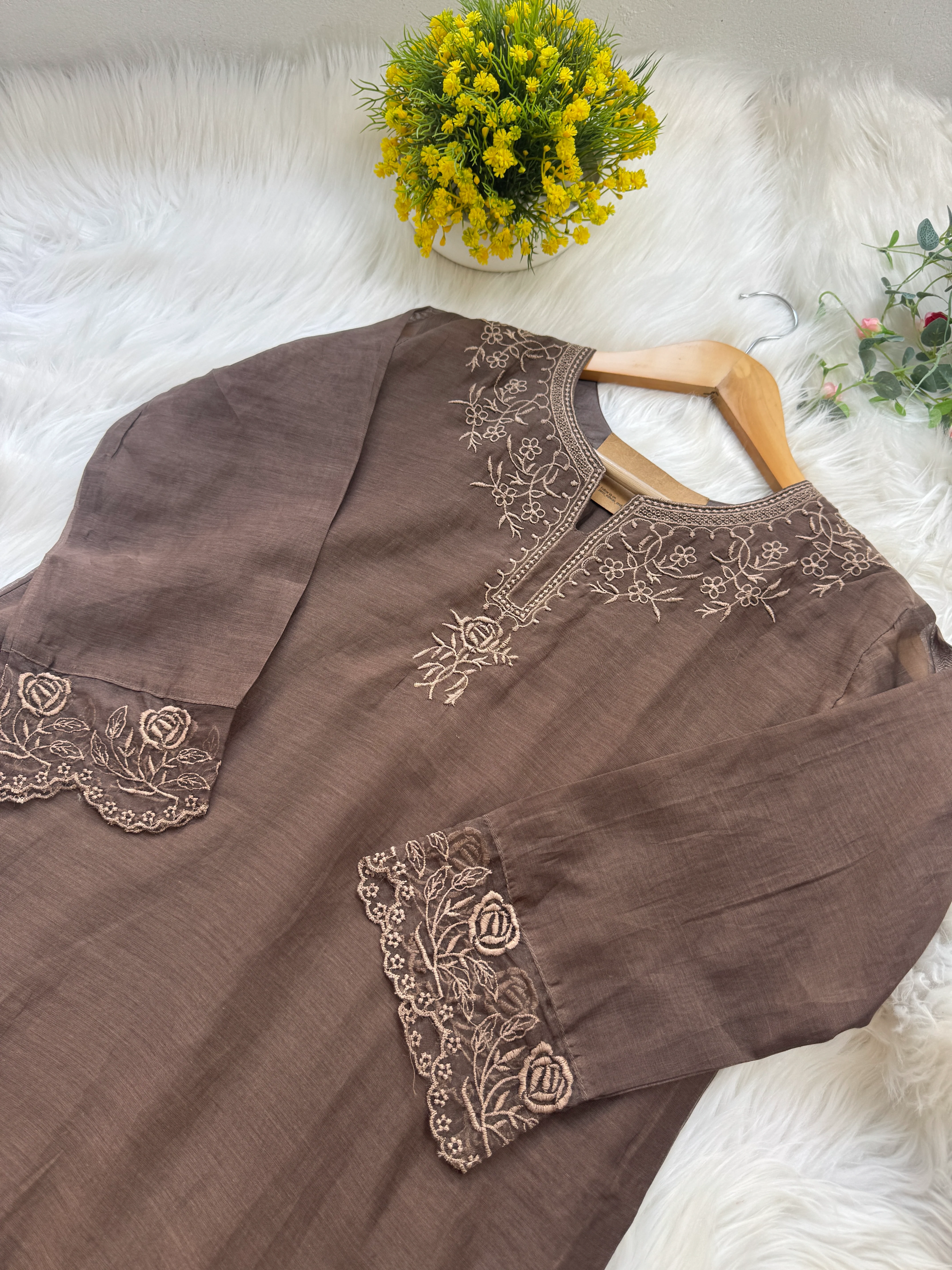 β¨ Mul Chanderi Embroidered Kurti Set β¨ - Image 6