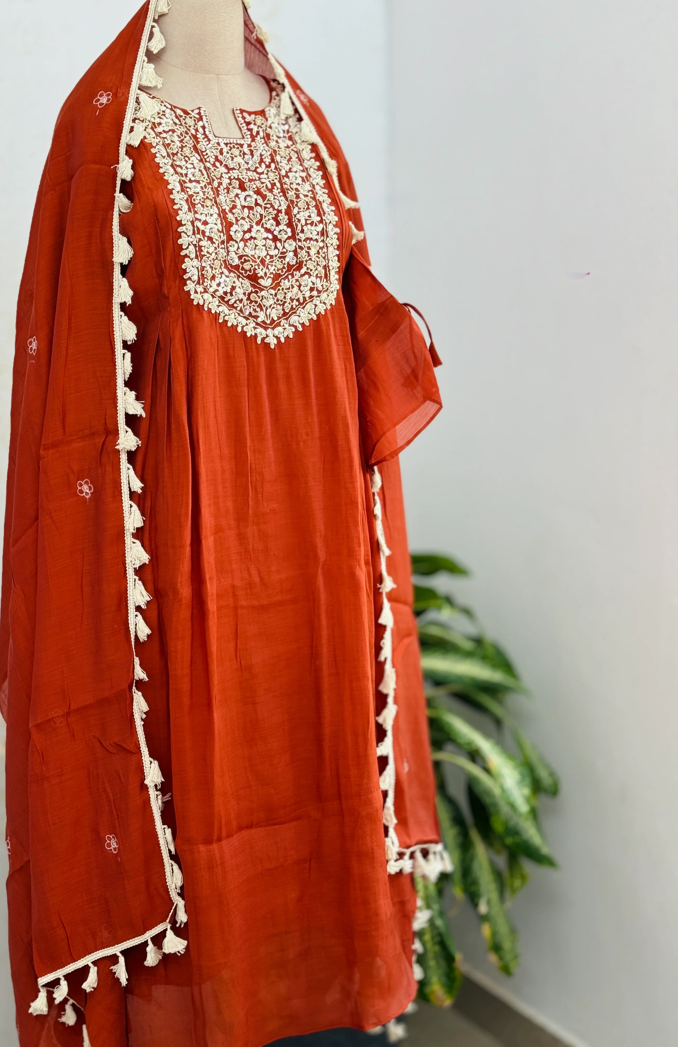 ✨ Mul Chanderi Embroidered Party Wear Kurti Set ✨ - Image 2