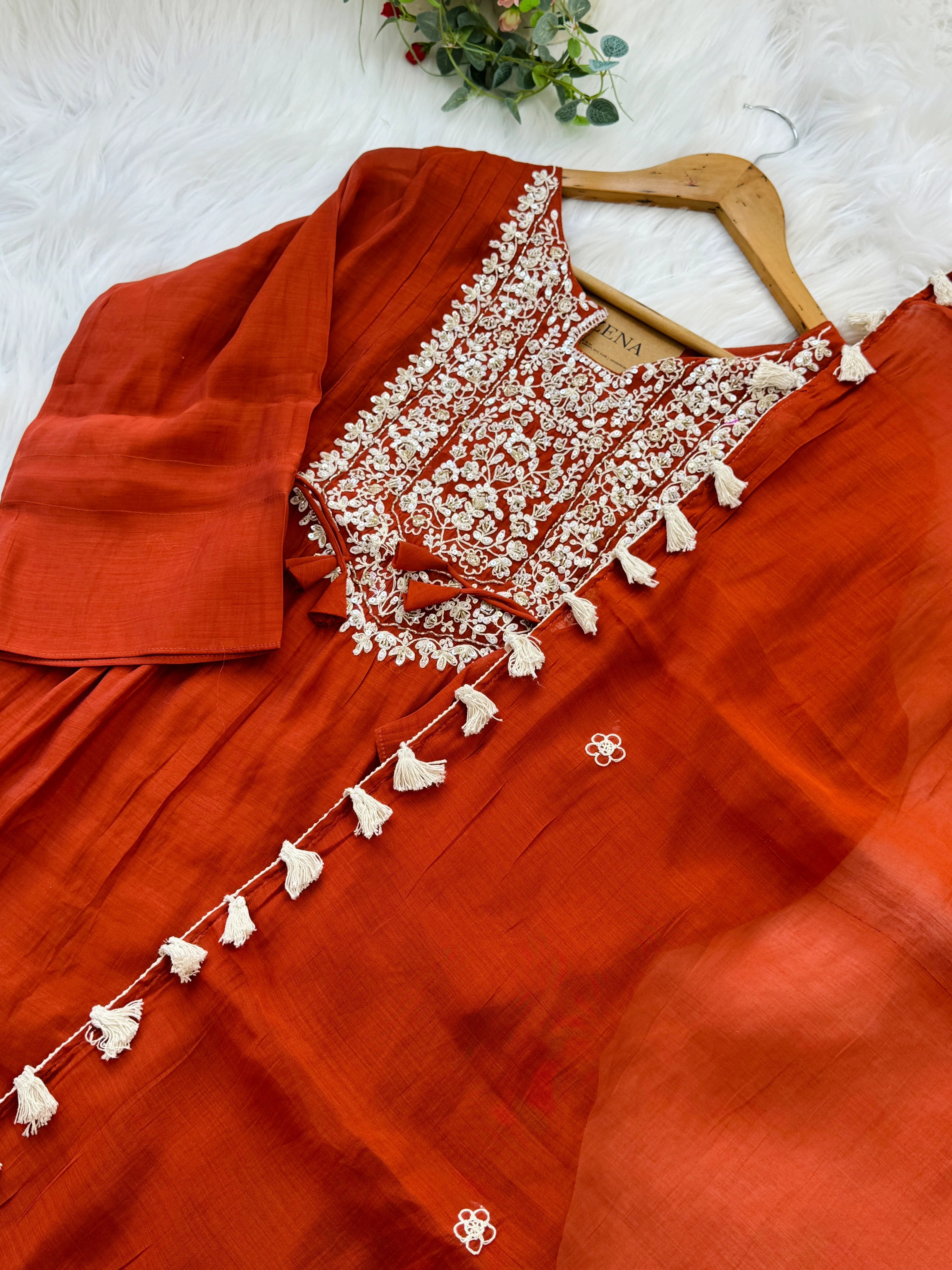 ✨ Mul Chanderi Embroidered Party Wear Kurti Set ✨ - Image 4