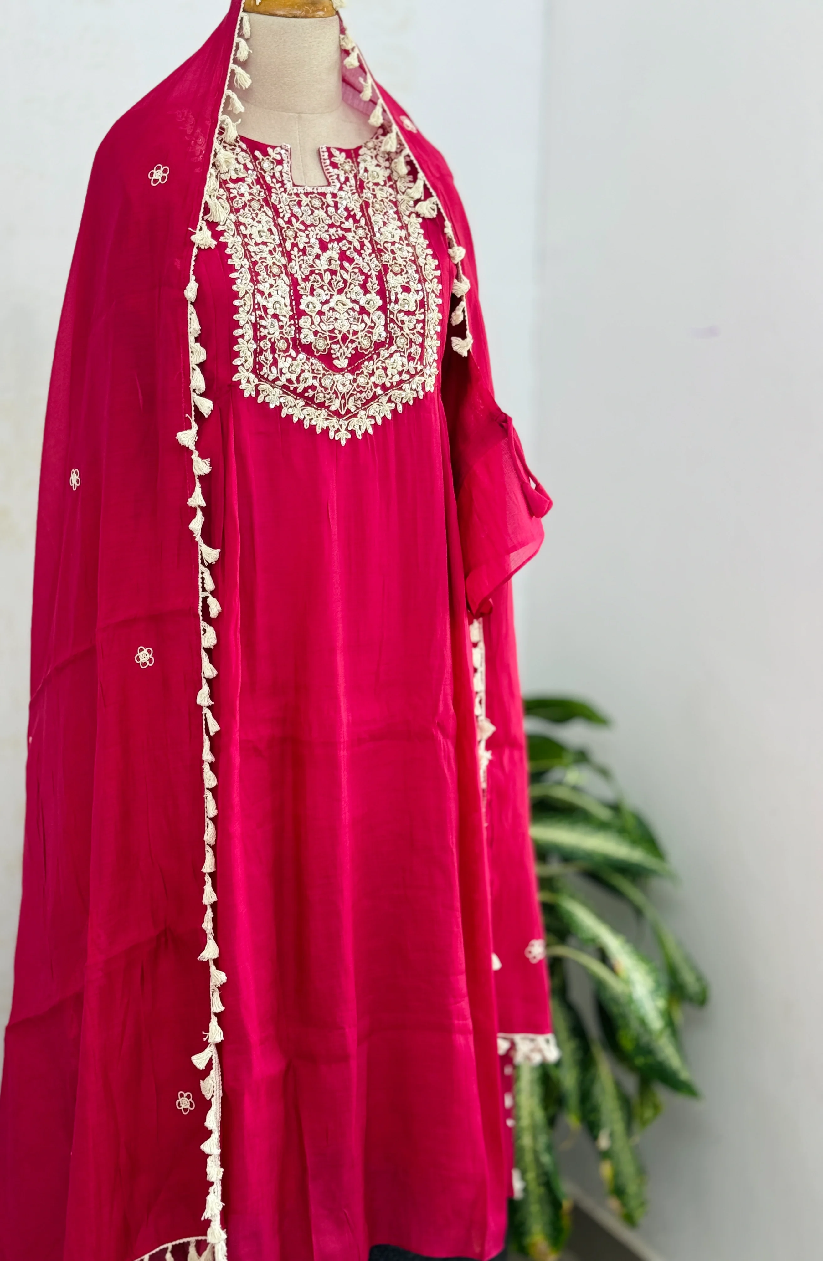 ✨ Mul Chanderi Embroidered Party Wear Kurti Set ✨ - Image 2