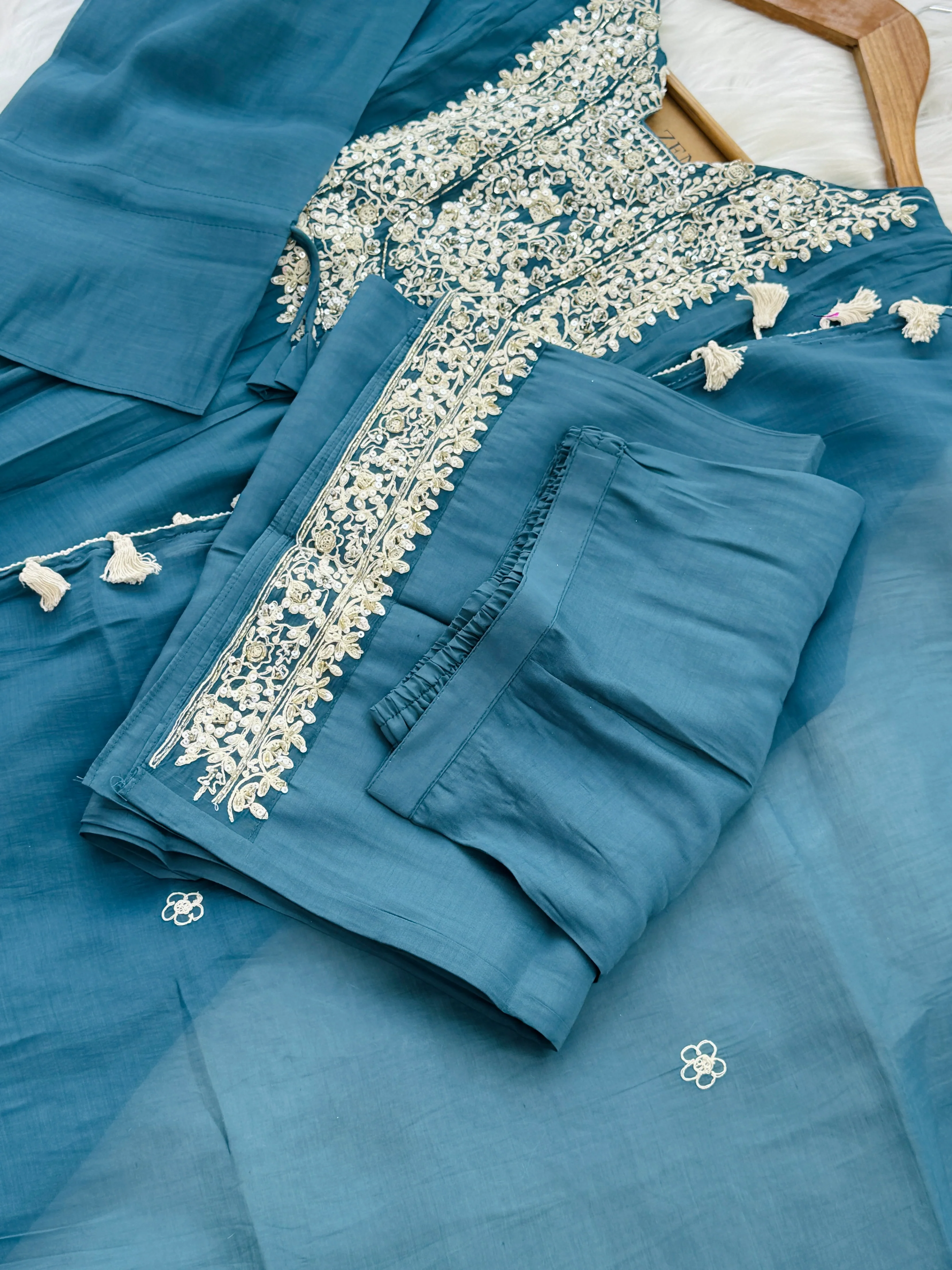 ✨ Mul Chanderi Embroidered Party Wear Kurti Set ✨ - Image 6