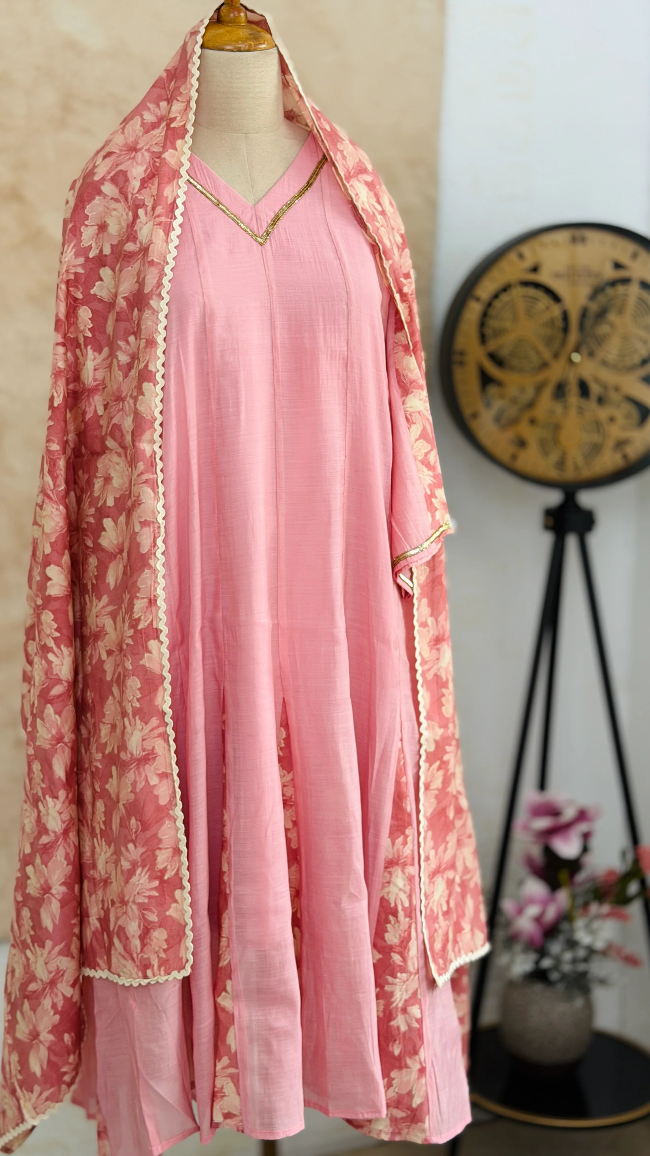 ✨ Mul Chanderi Hand Detailed Anarkali Set ✨ - Image 2