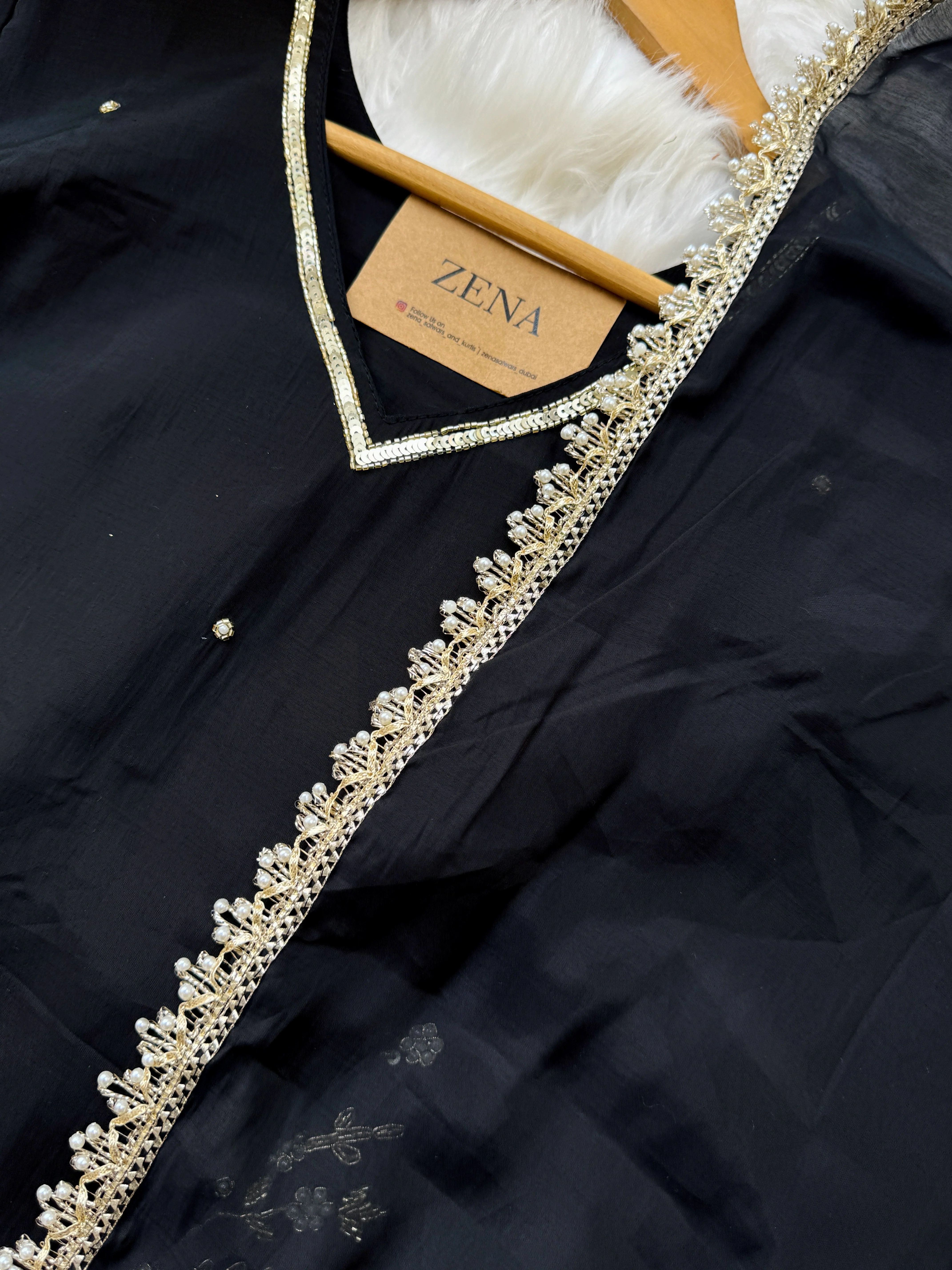 β¨ Mul Chanderi Hand Detailed Anarkali Set β¨ - Image 4