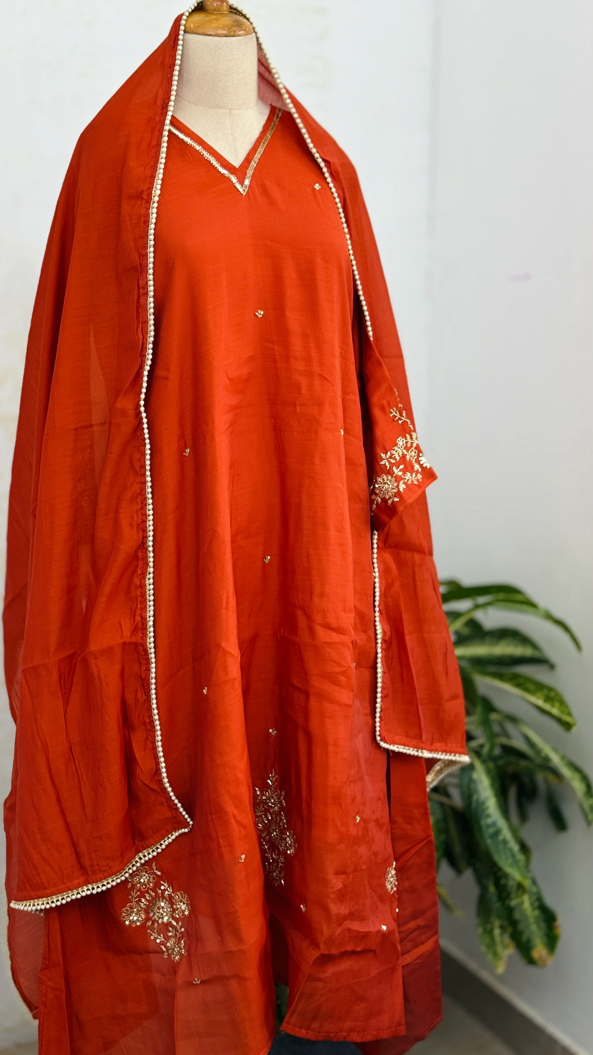 β¨ Mul Chanderi Hand Detailed Anarkali Set β¨ - Image 2