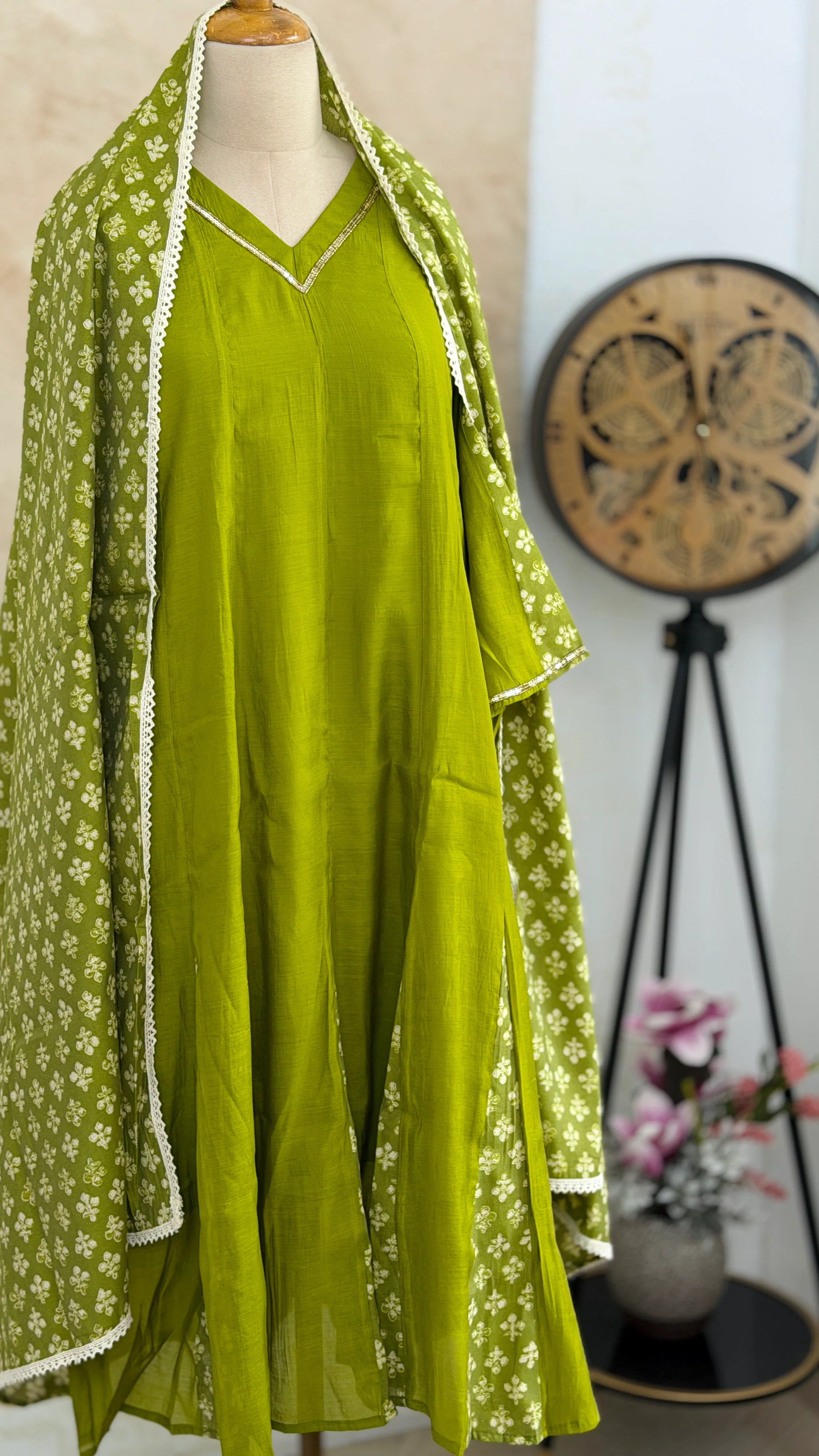 ✨ Mul Chanderi Hand Detailed Anarkali Set ✨ - Image 2