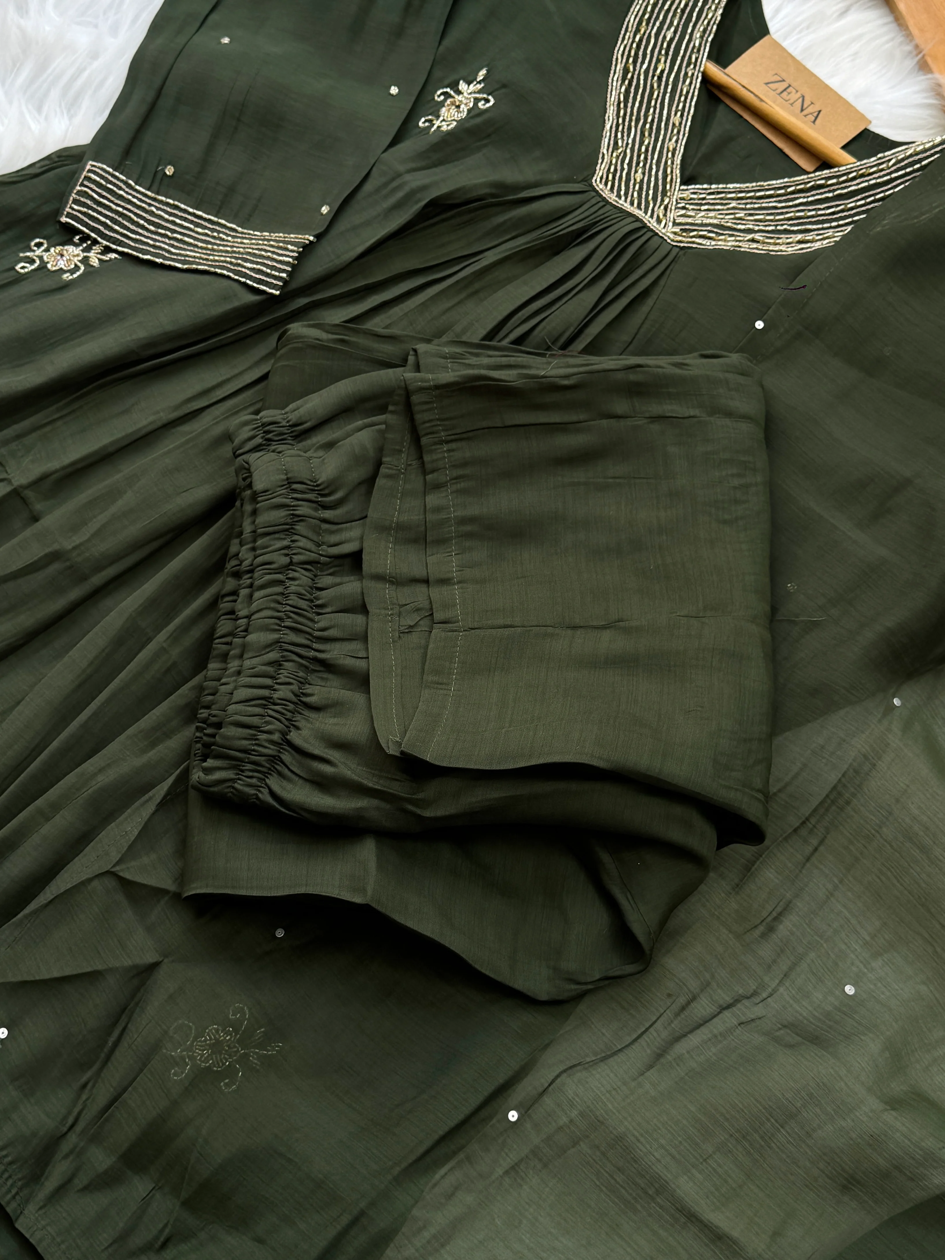✨ Mul Chanderi Hand Detailed Anarkali Suit ✨ - Image 4