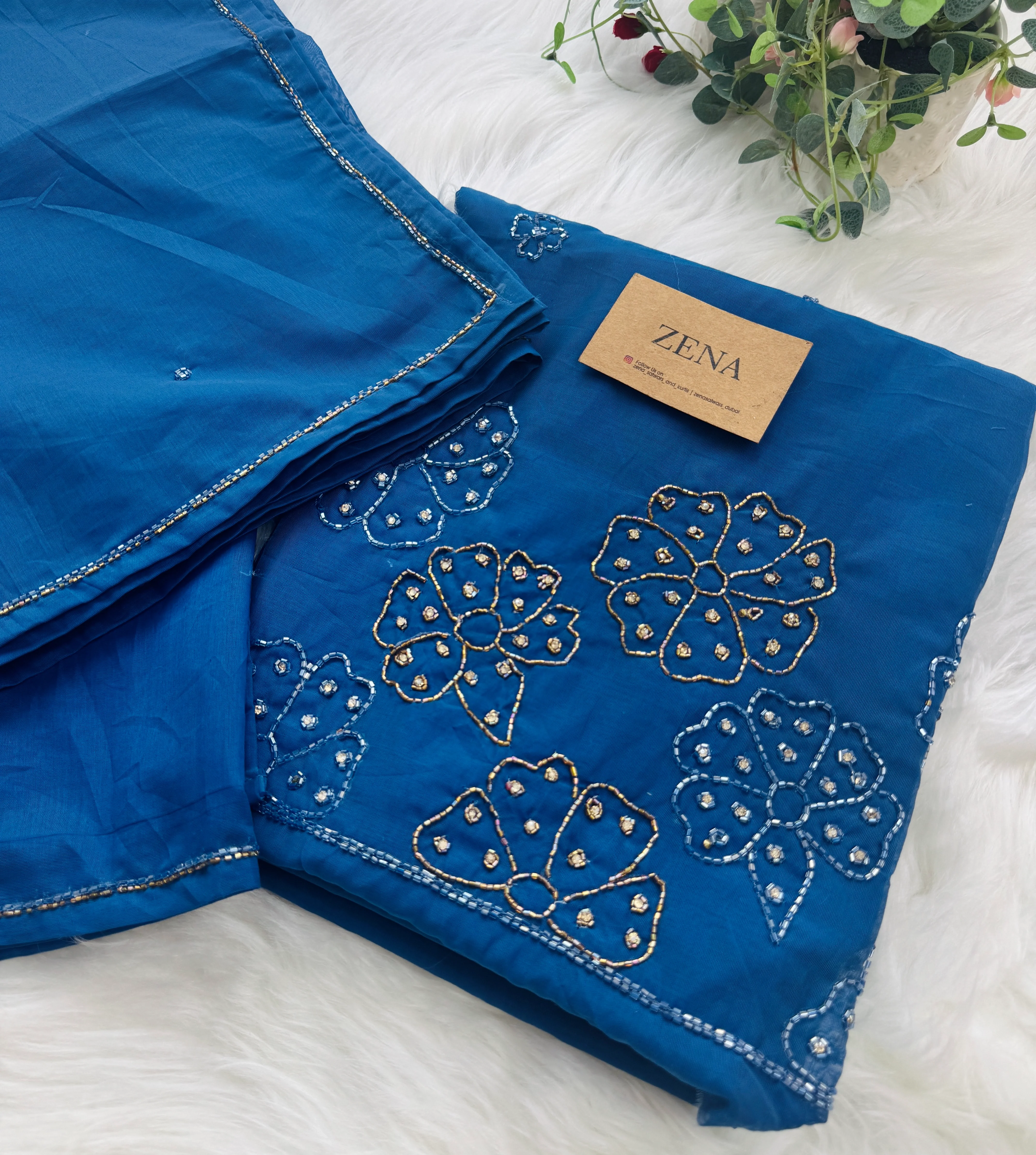 β¨ Mul Chanderi Hand-Detailed Unstitched Suit β¨