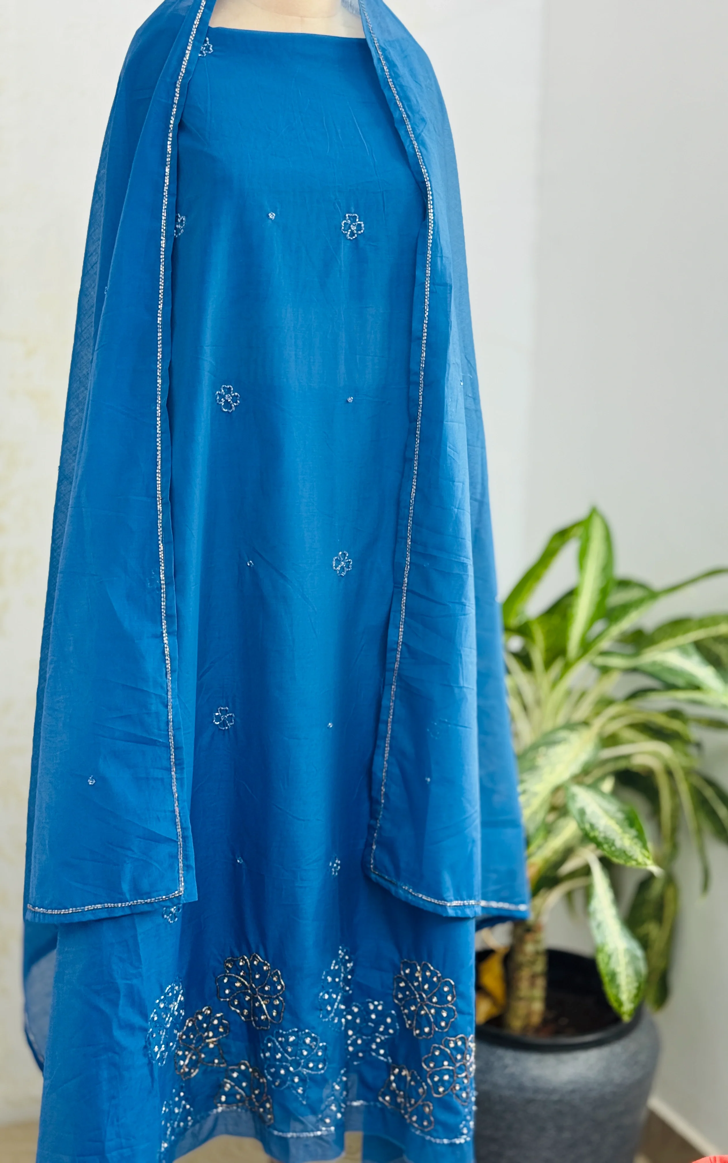 β¨ Mul Chanderi Hand-Detailed Unstitched Suit β¨ - Image 2