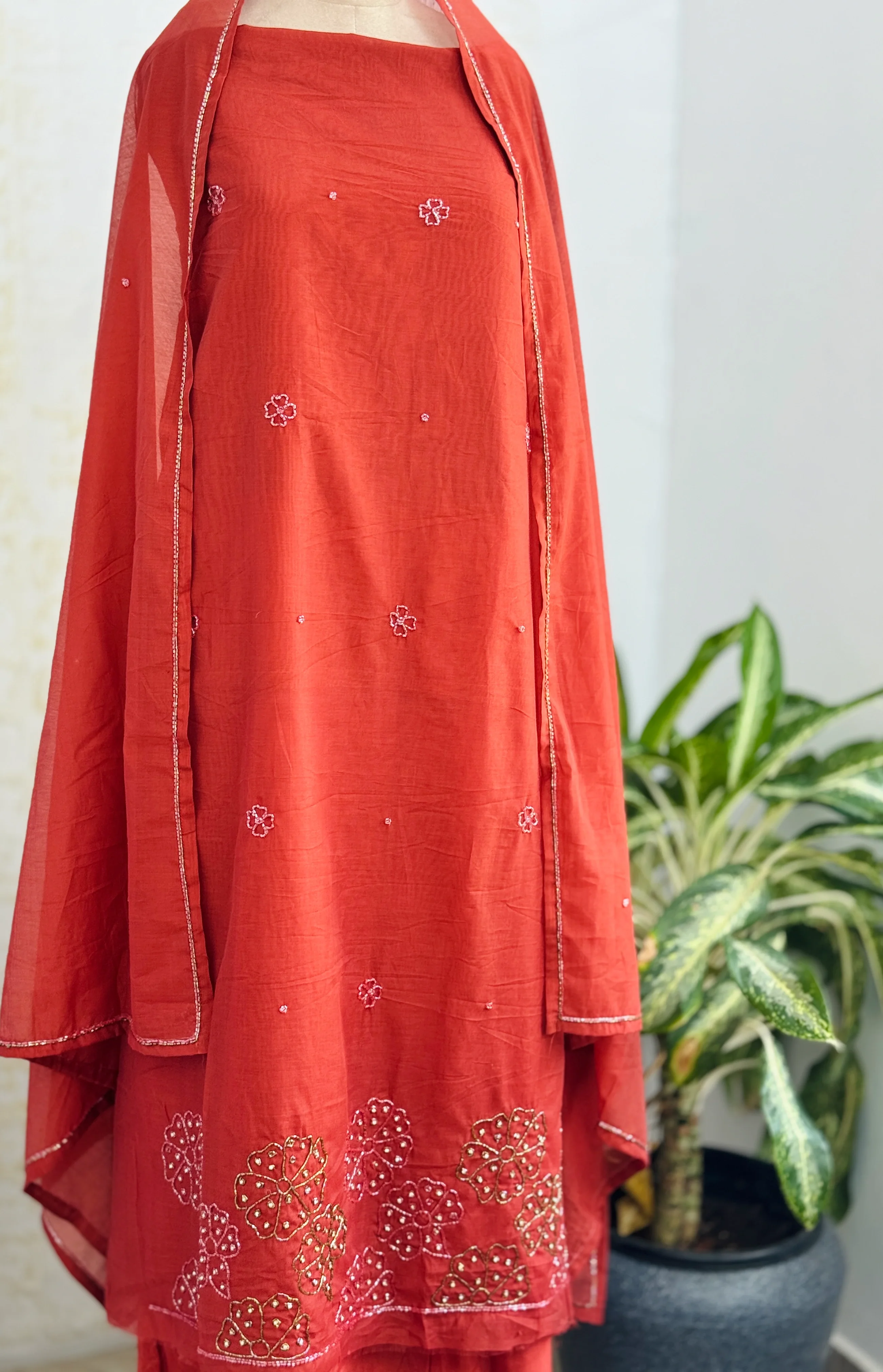 β¨ Mul Chanderi Hand-Detailed Unstitched Suit β¨ - Image 2