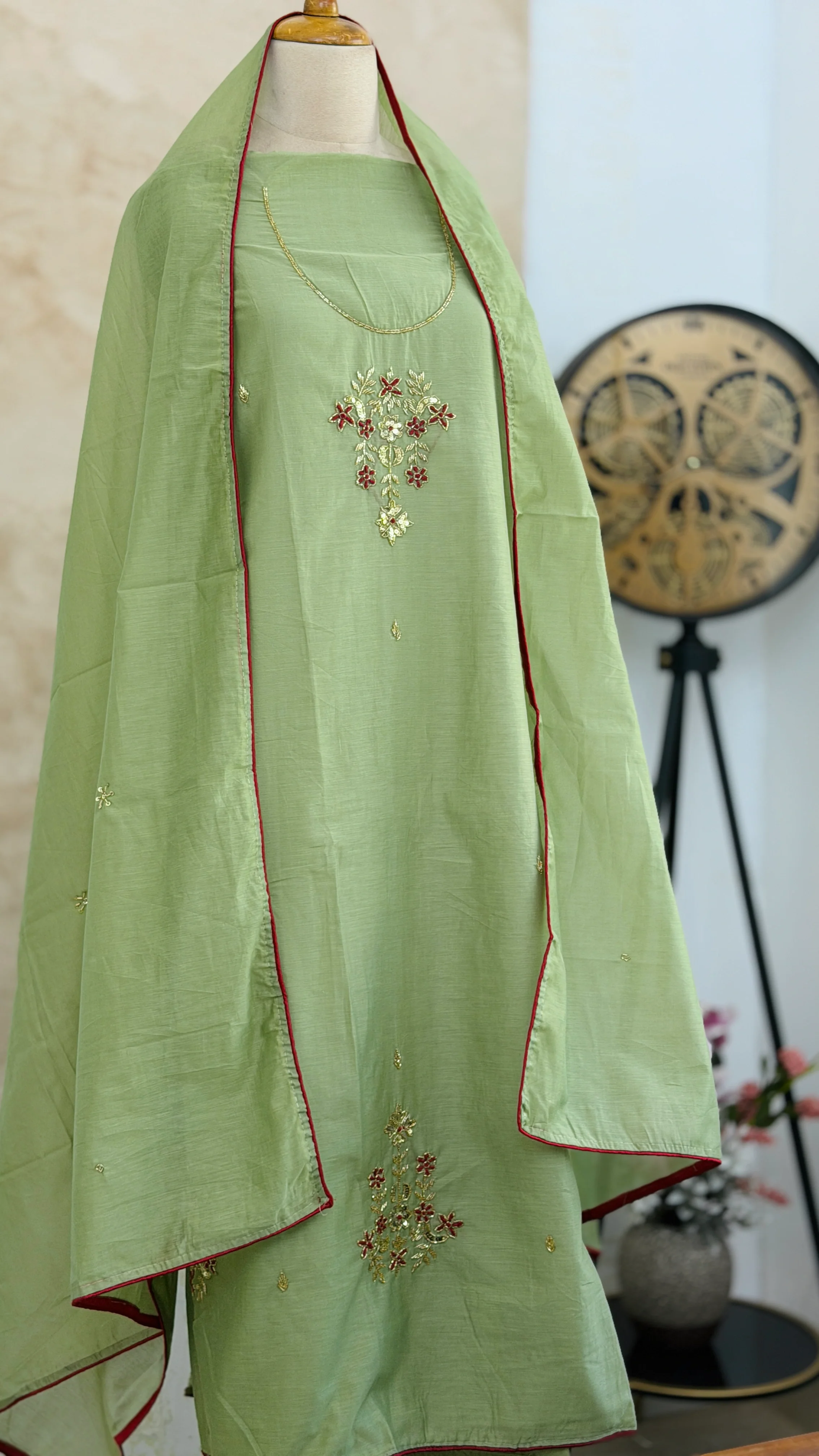 ✨ Mul Chanderi Handwork Unstitched Suit ✨ - Image 2
