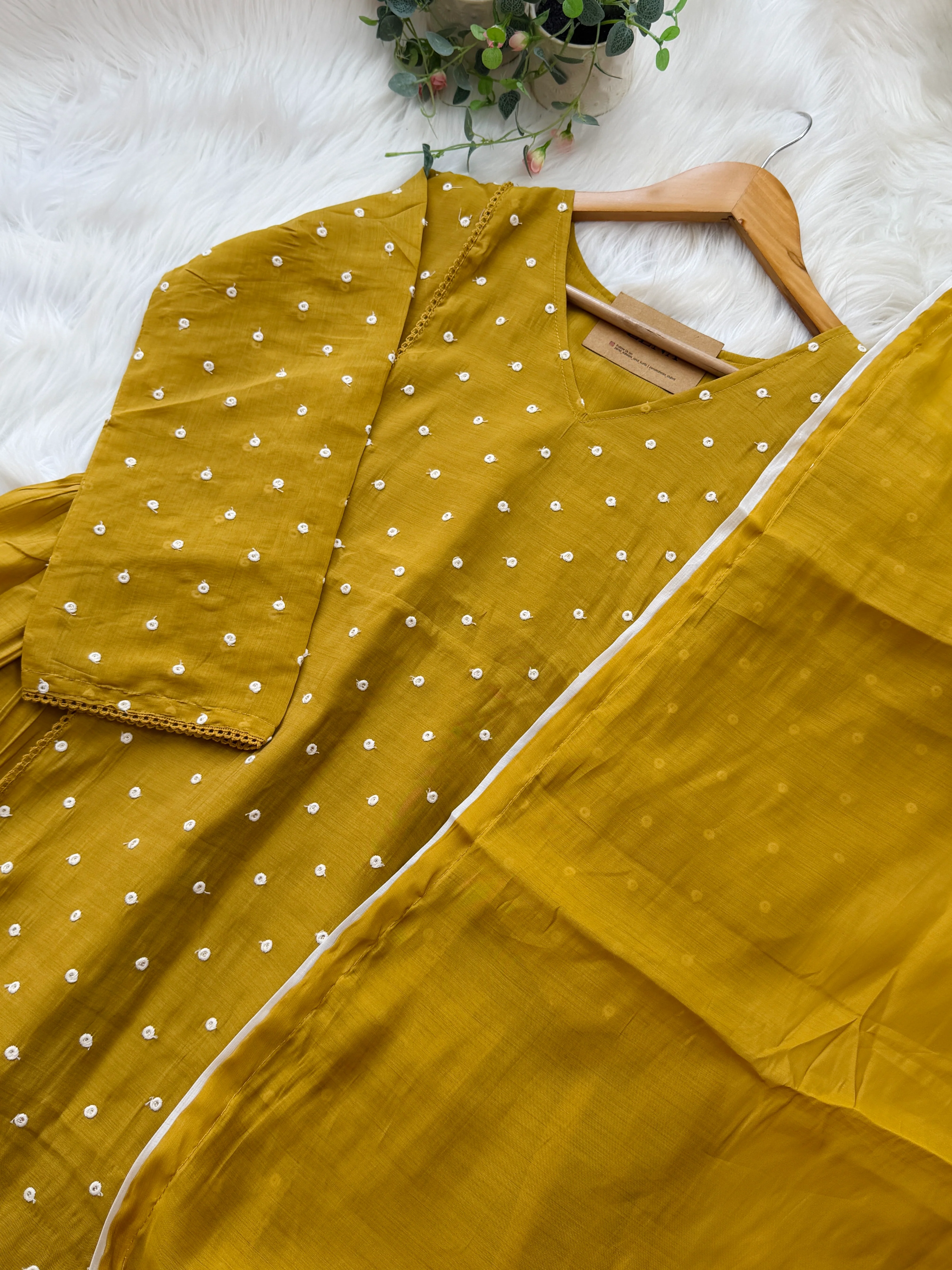 ✨ Mul Chanderi Thread Work A-Line Kurti Set ✨ - Image 7