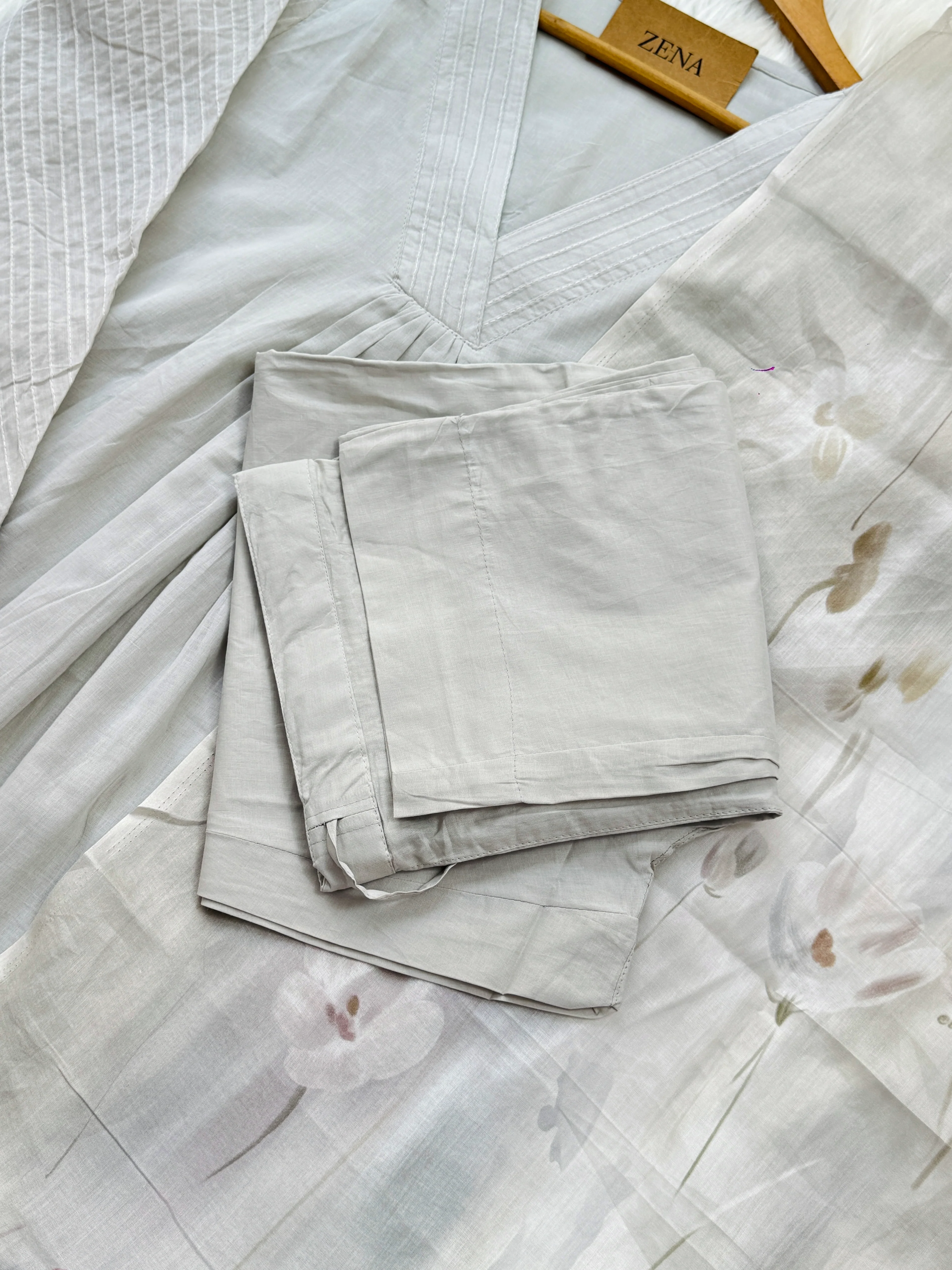 ✨ Mul Cotton Embroidered Kurti Set ✨ - Image 4
