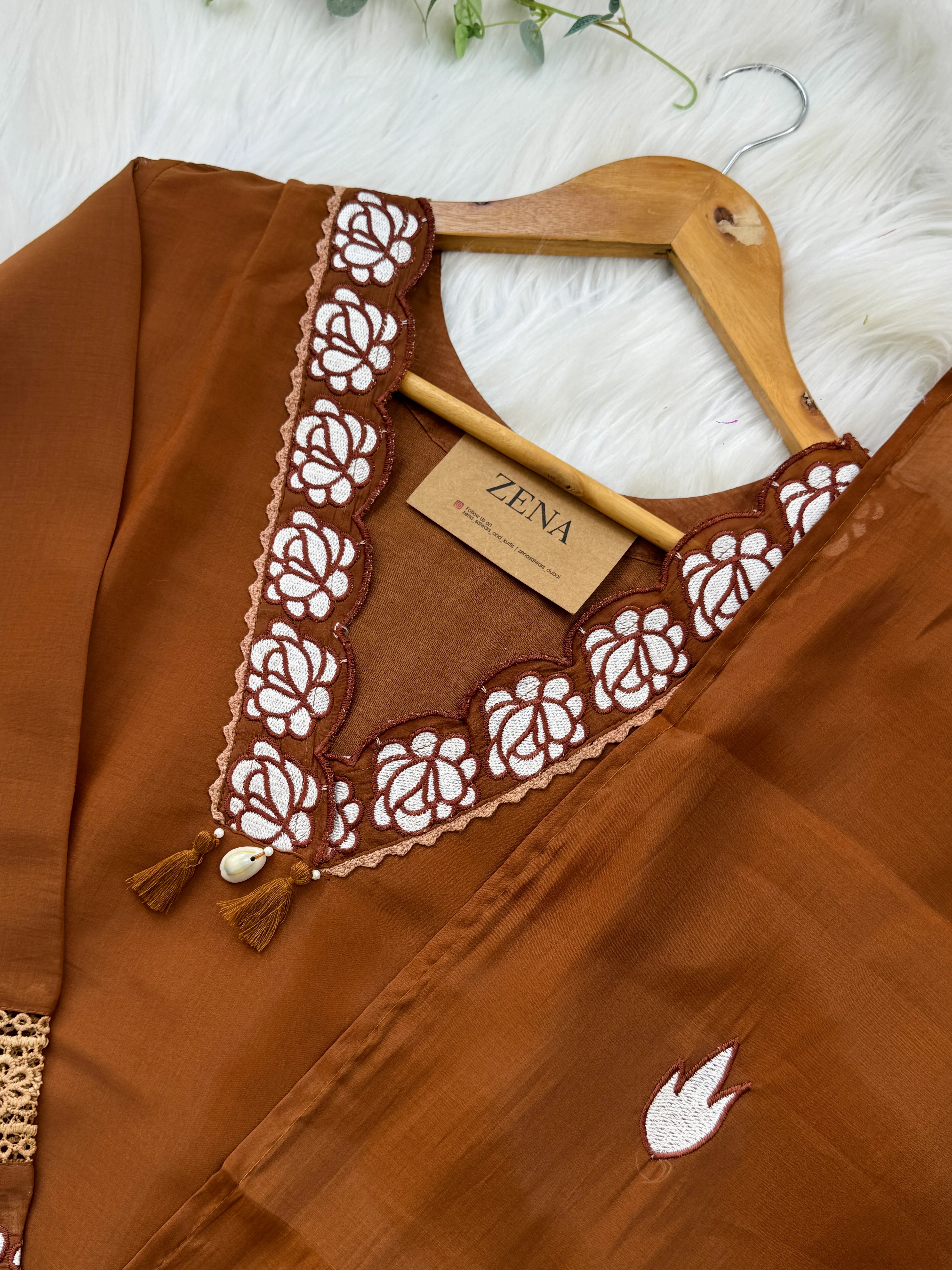 ✨ Muslin Party Wear Kurti Set with Appliqué Work ✨ - Image 3