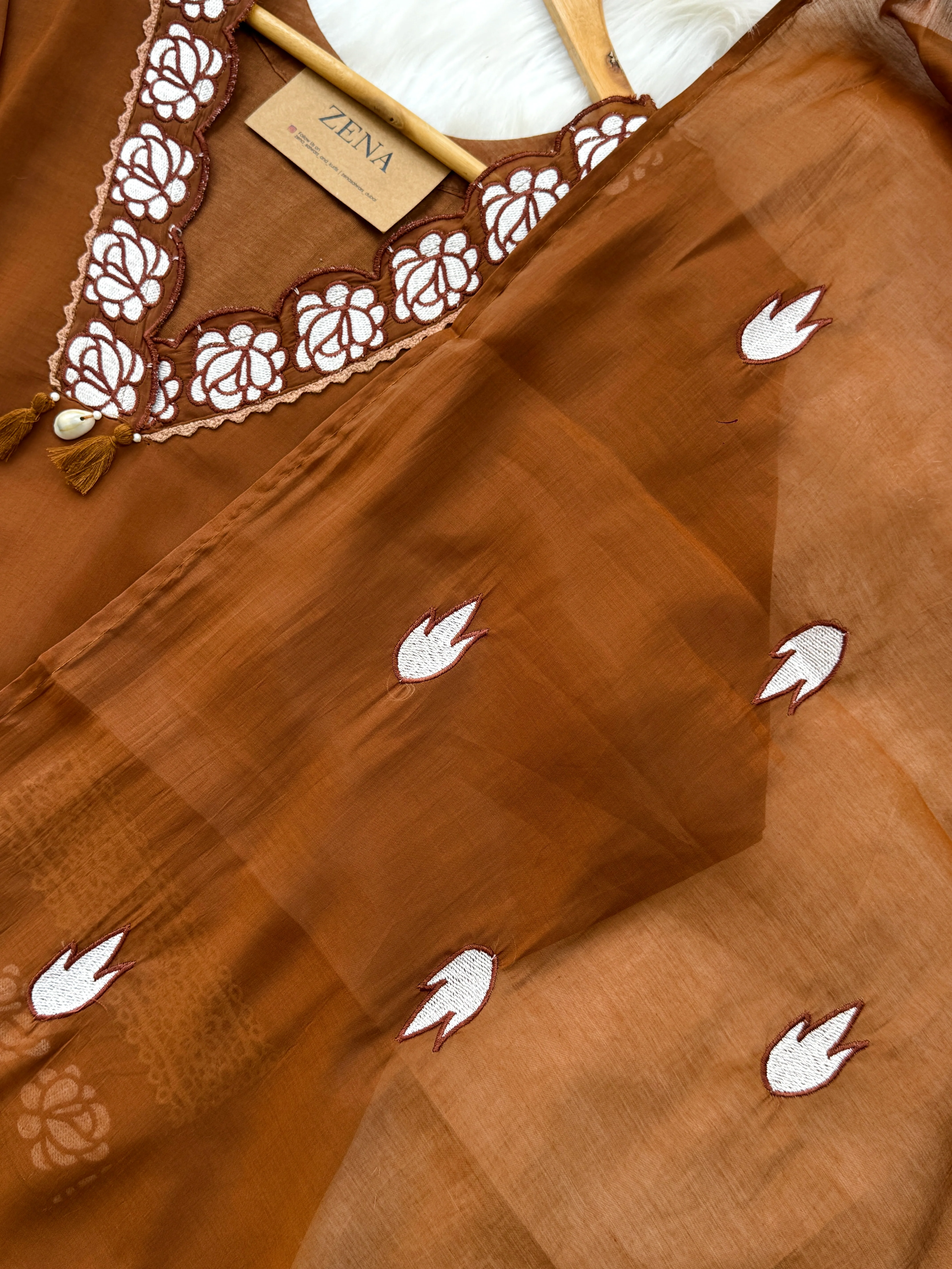 ✨ Muslin Party Wear Kurti Set with Appliqué Work ✨ - Image 6