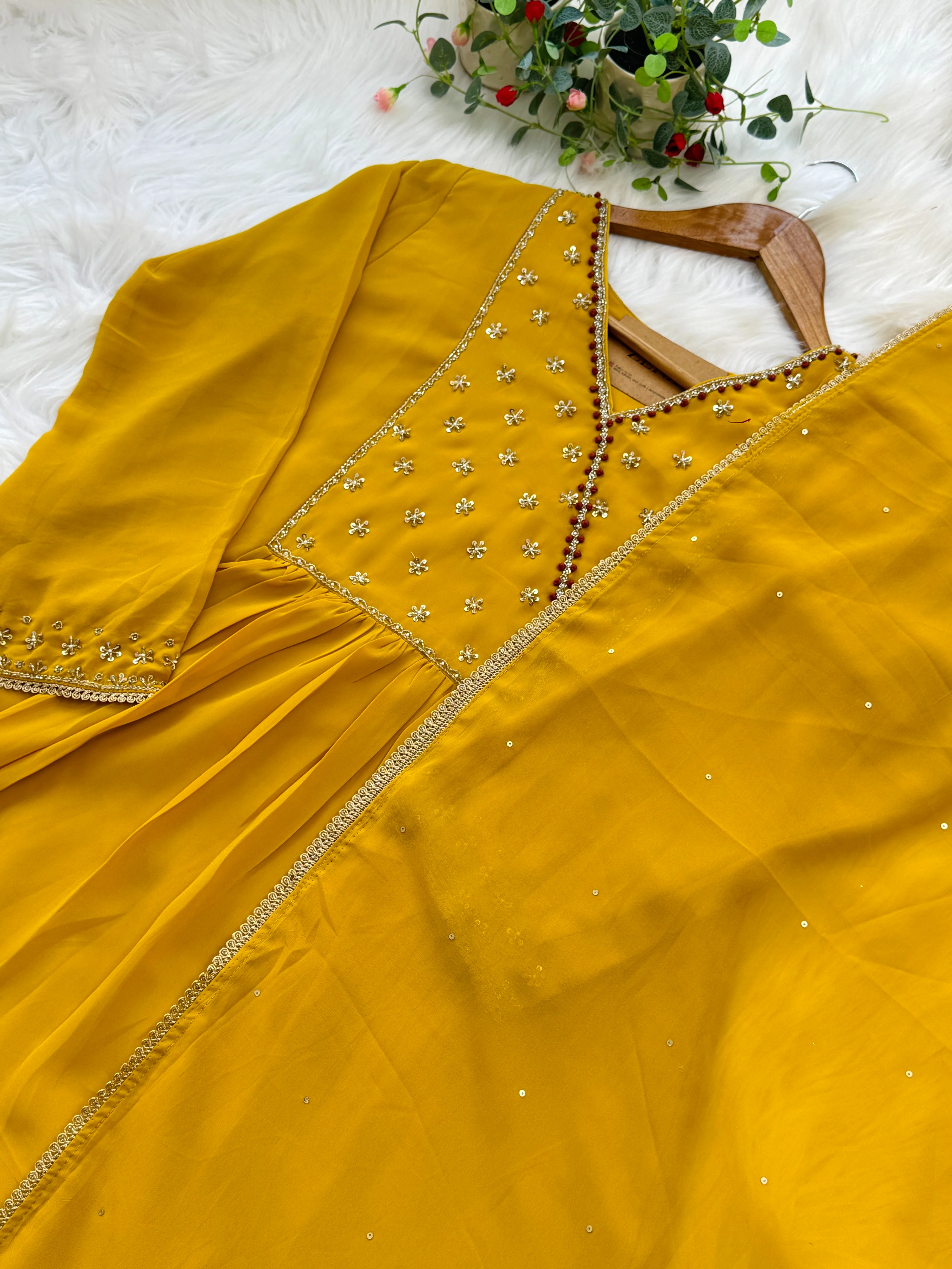 β¨ Organza Hand-Detailed Kurti Set β¨ - Image 4