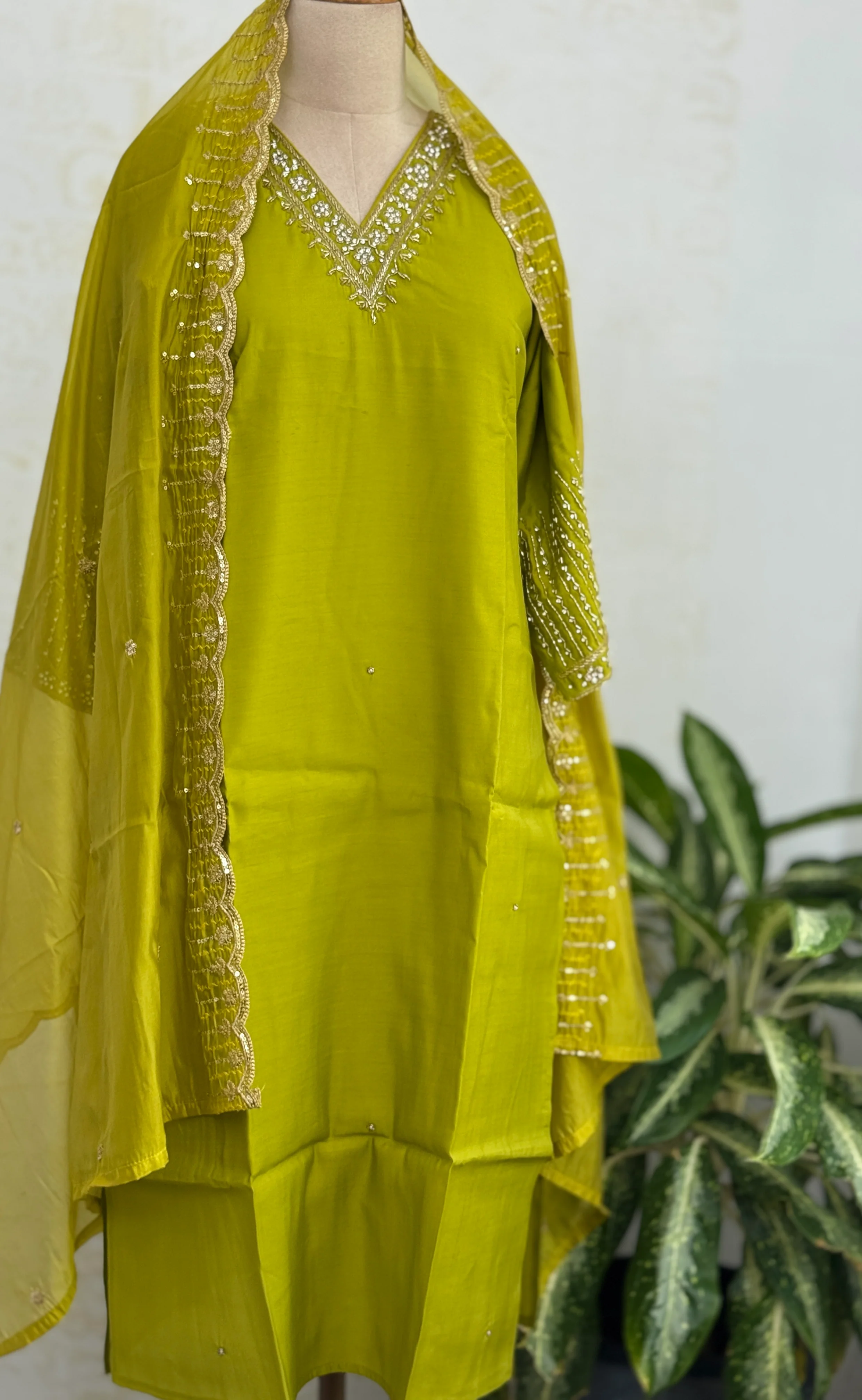 β¨ Organza Handwork Party Wear Kurti Set β¨ - Image 2
