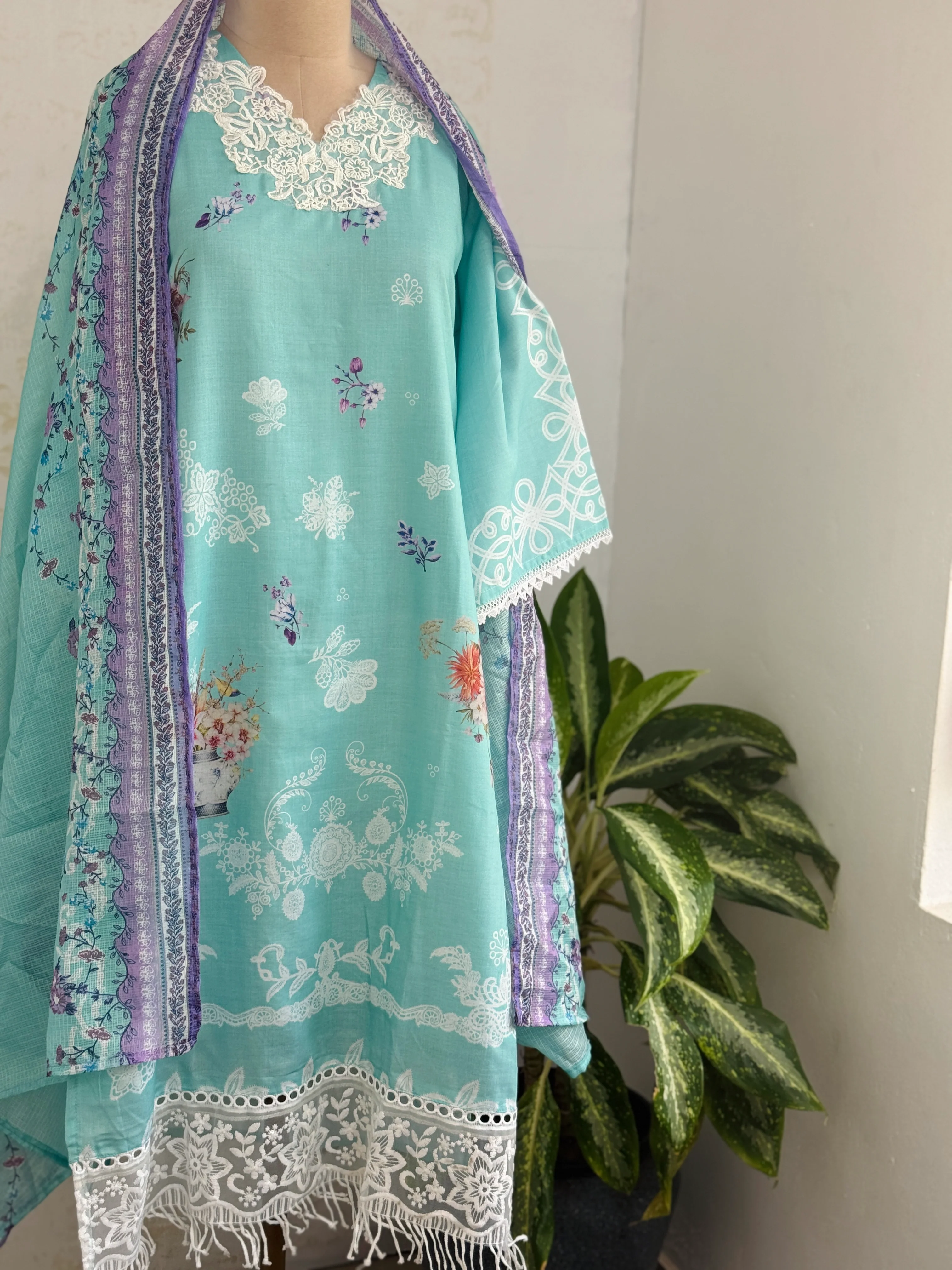 ✨ Pakistani Embroidered Cotton Kurti Set ✨ - Image 2