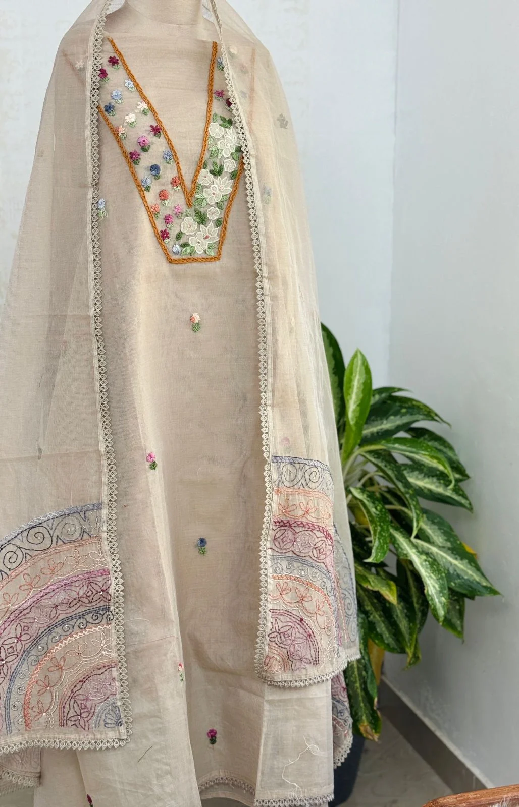 ✨ Premium Hand Embroidered Unstitched Suit ✨ - Image 2